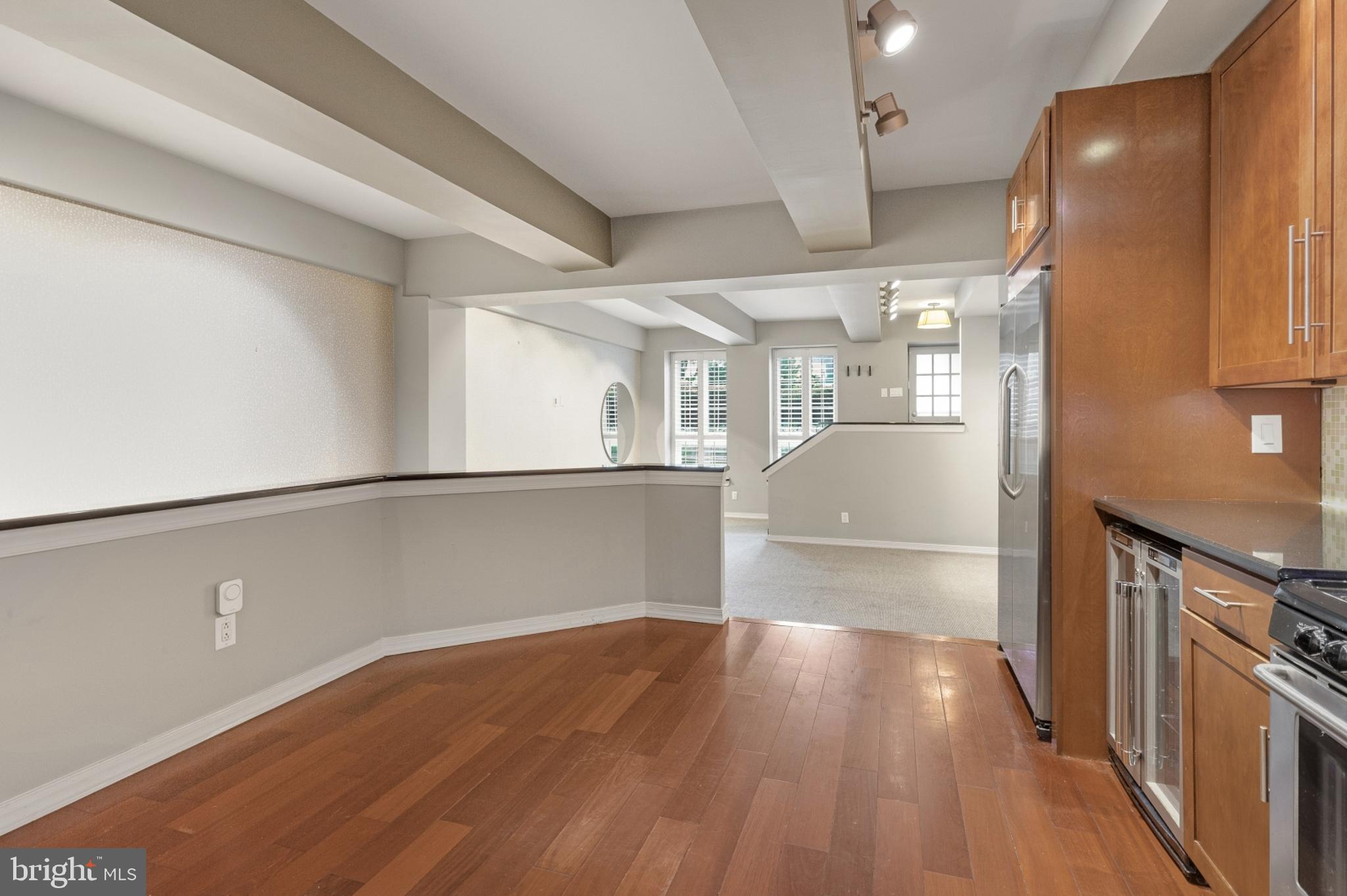 ART MUSEUM AREA - Residential Lease