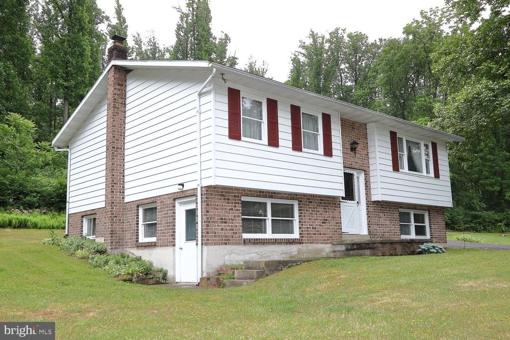 Photo of 35 BAUMAN CIR, REINHOLDS, PA 17569 (MLS # PALA2036214)