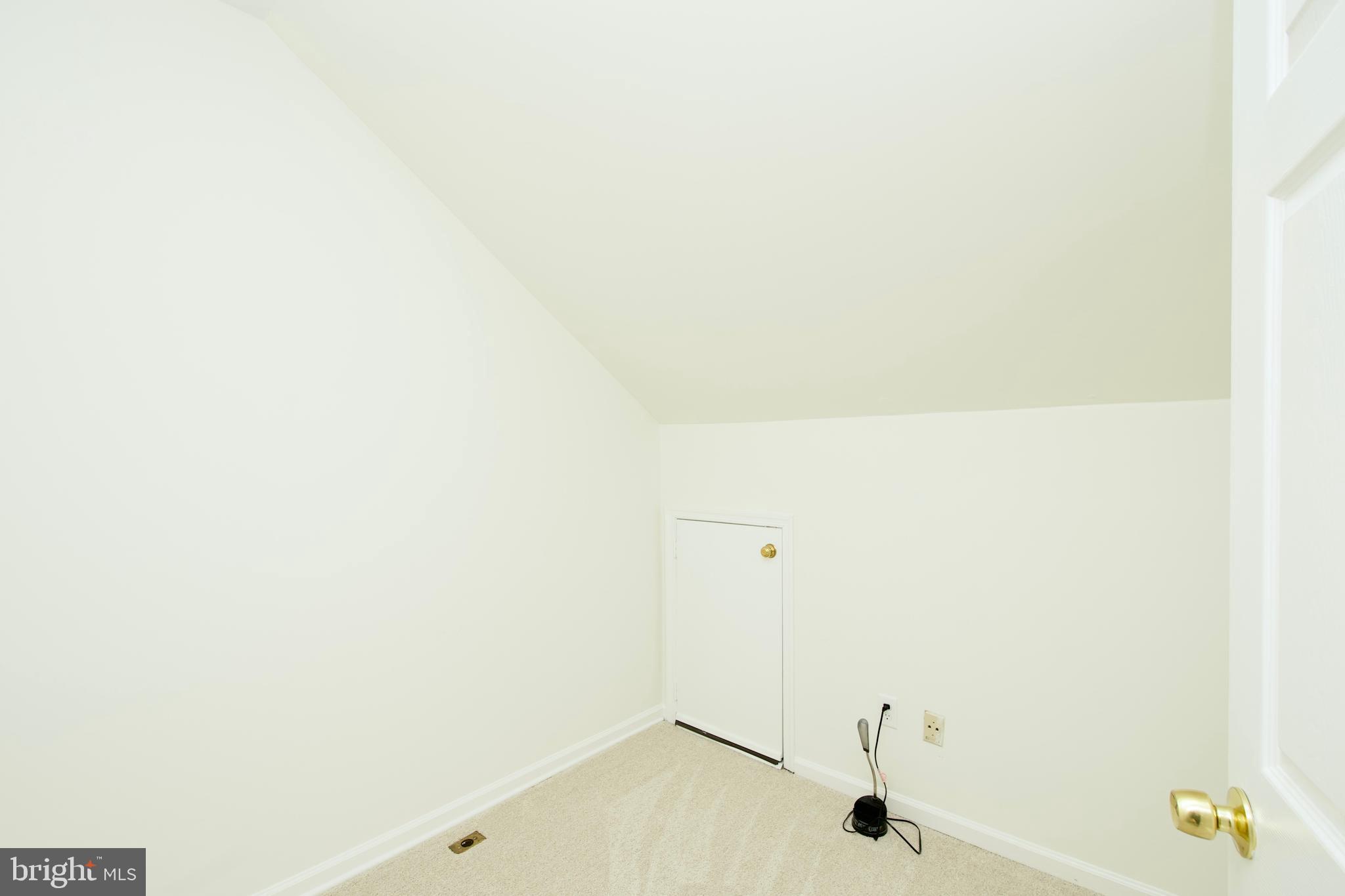 WOODGATE VILLAGE - Residential