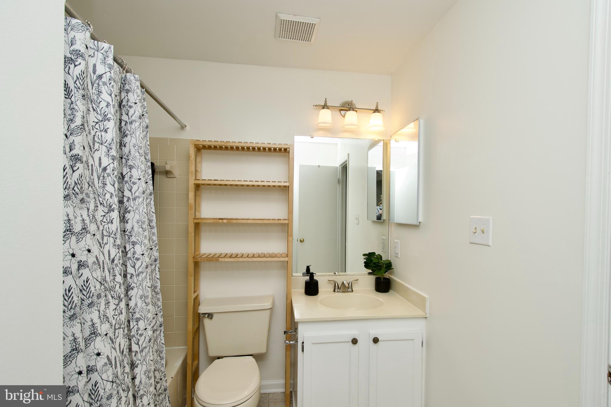 WOODGATE VILLAGE - Residential