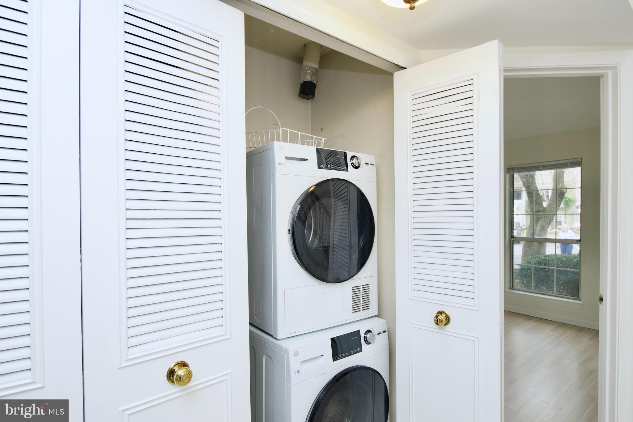 WOODGATE VILLAGE - Residential