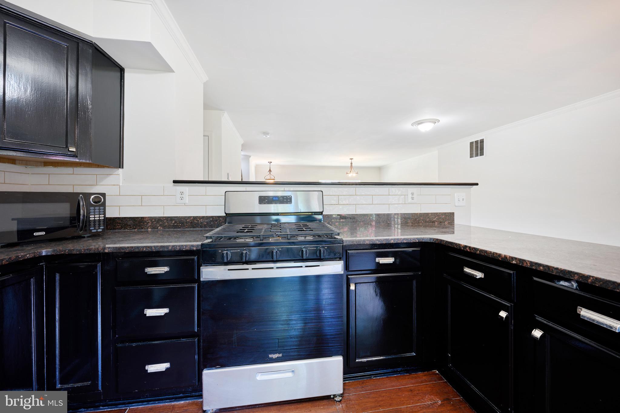 MIRROR RIDGE - Residential Lease