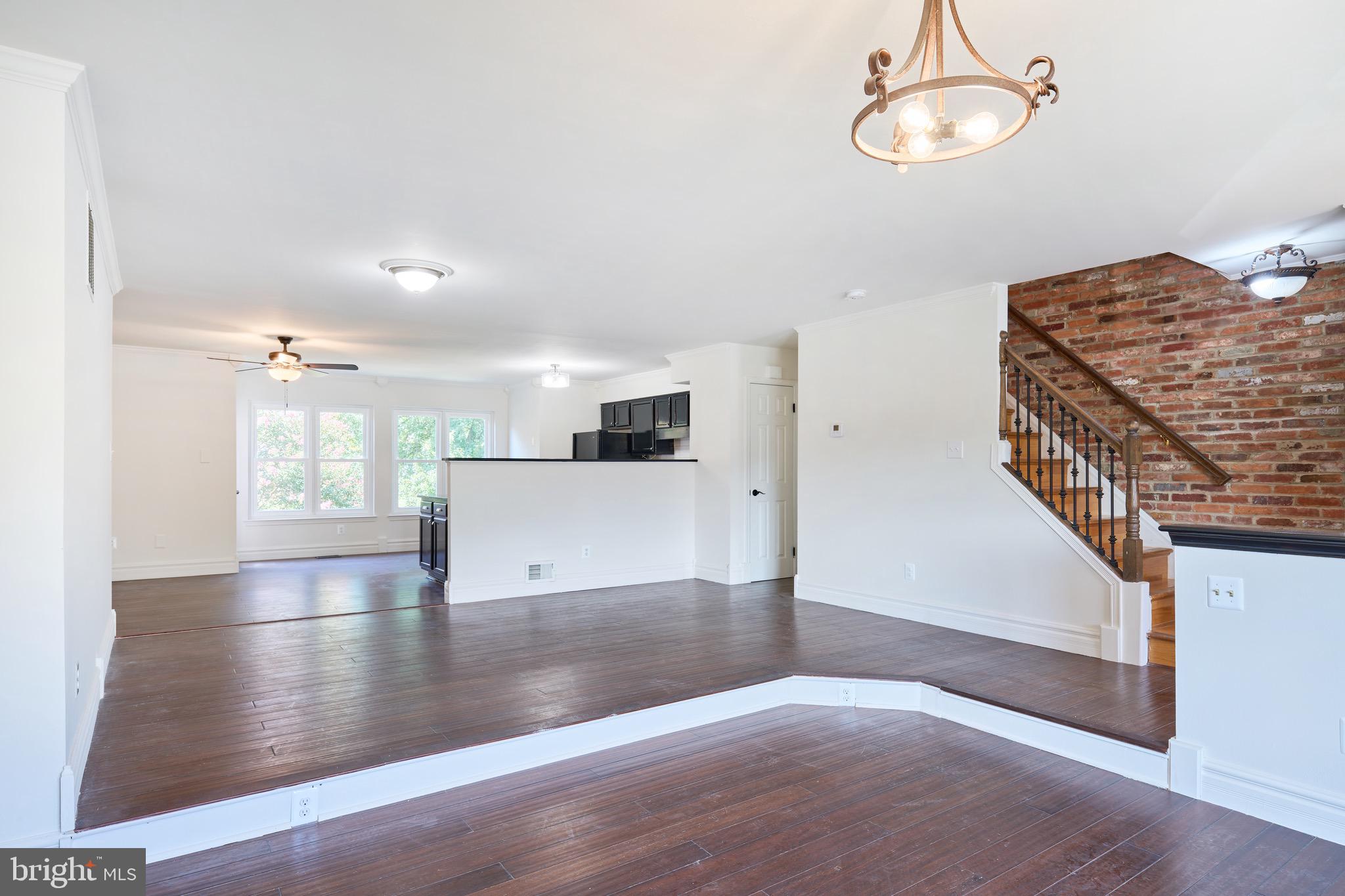 MIRROR RIDGE - Residential Lease