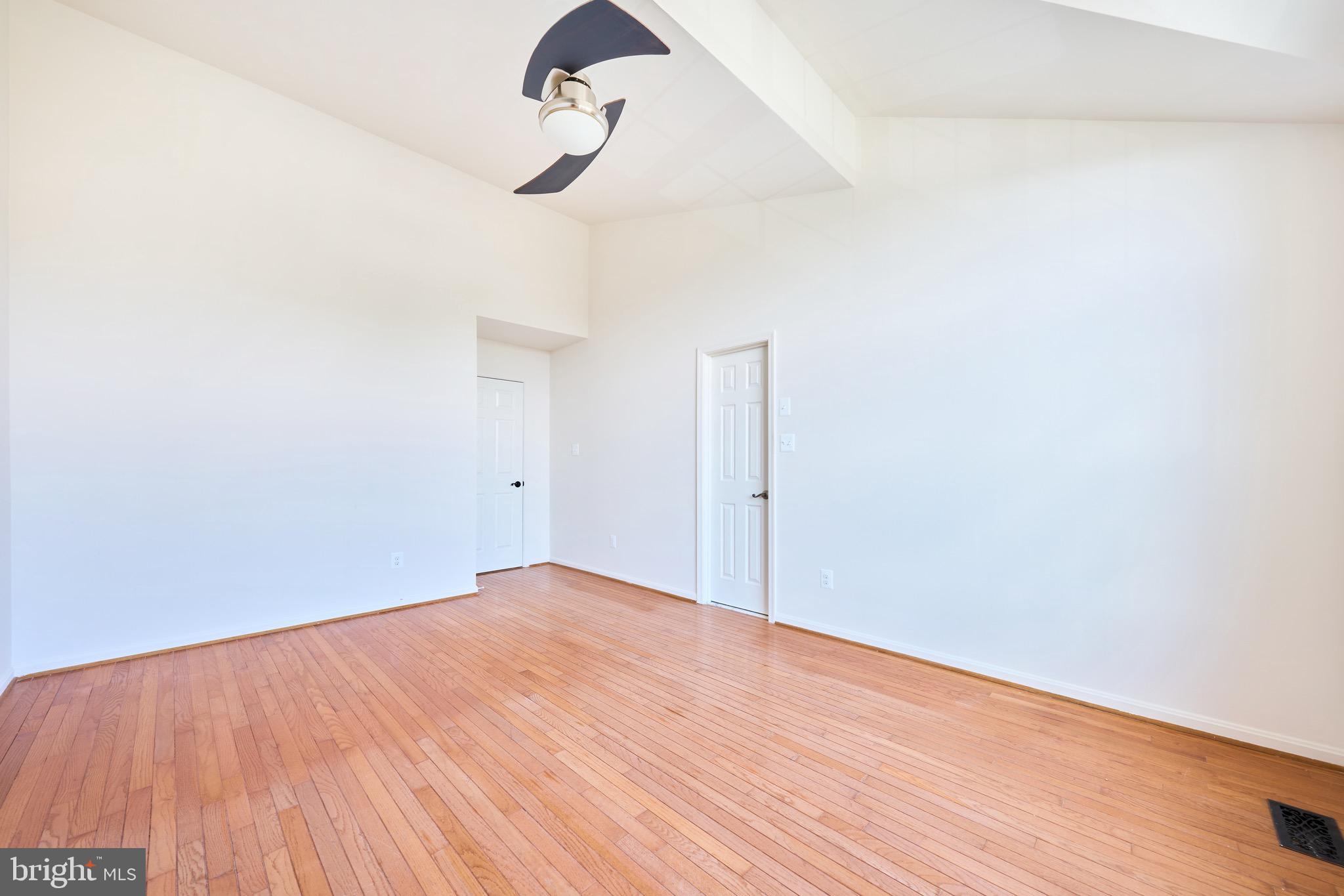 MIRROR RIDGE - Residential Lease