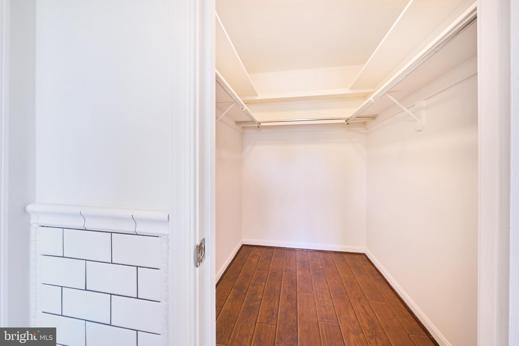 MIRROR RIDGE - Residential Lease