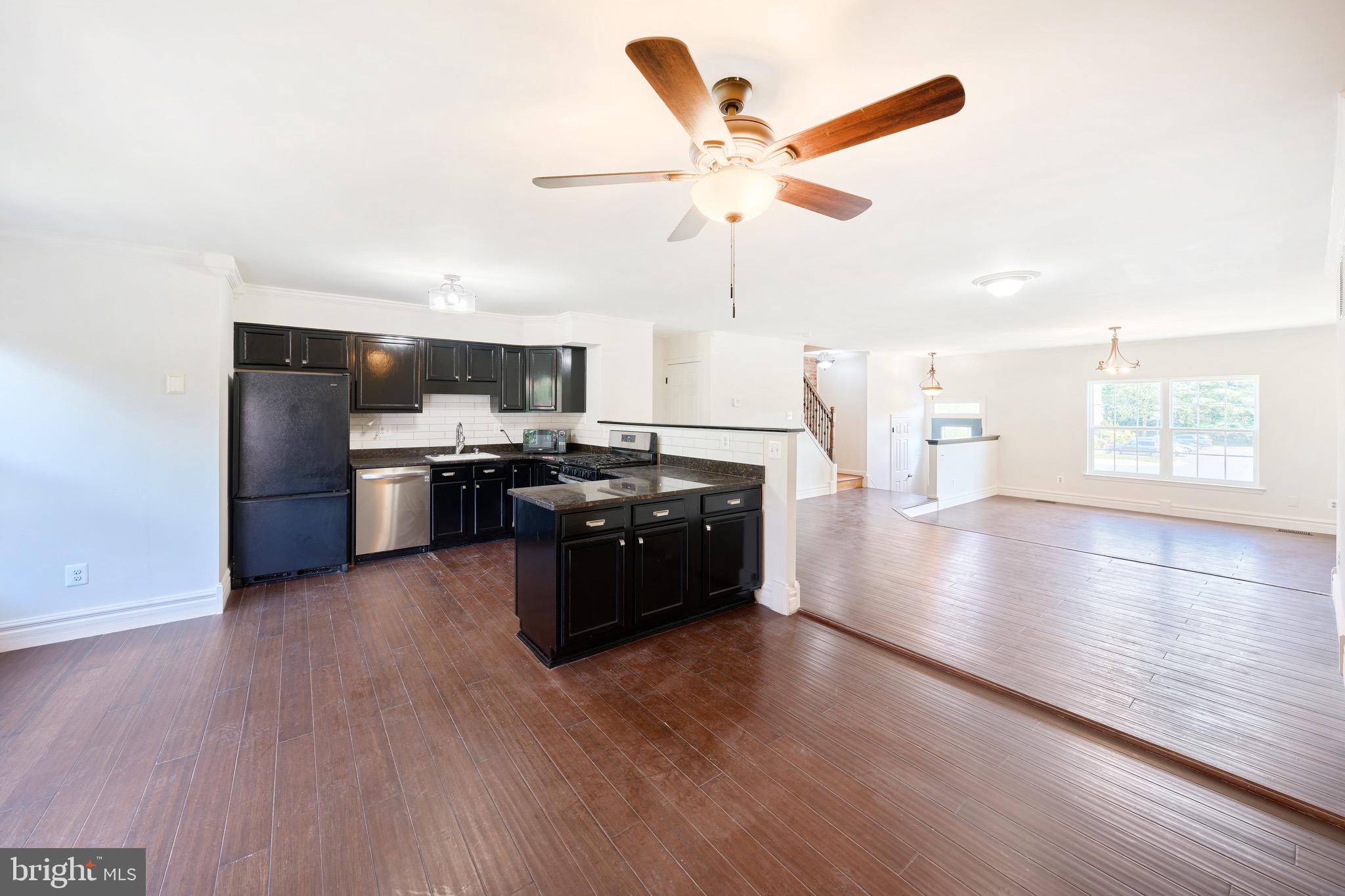 MIRROR RIDGE - Residential Lease