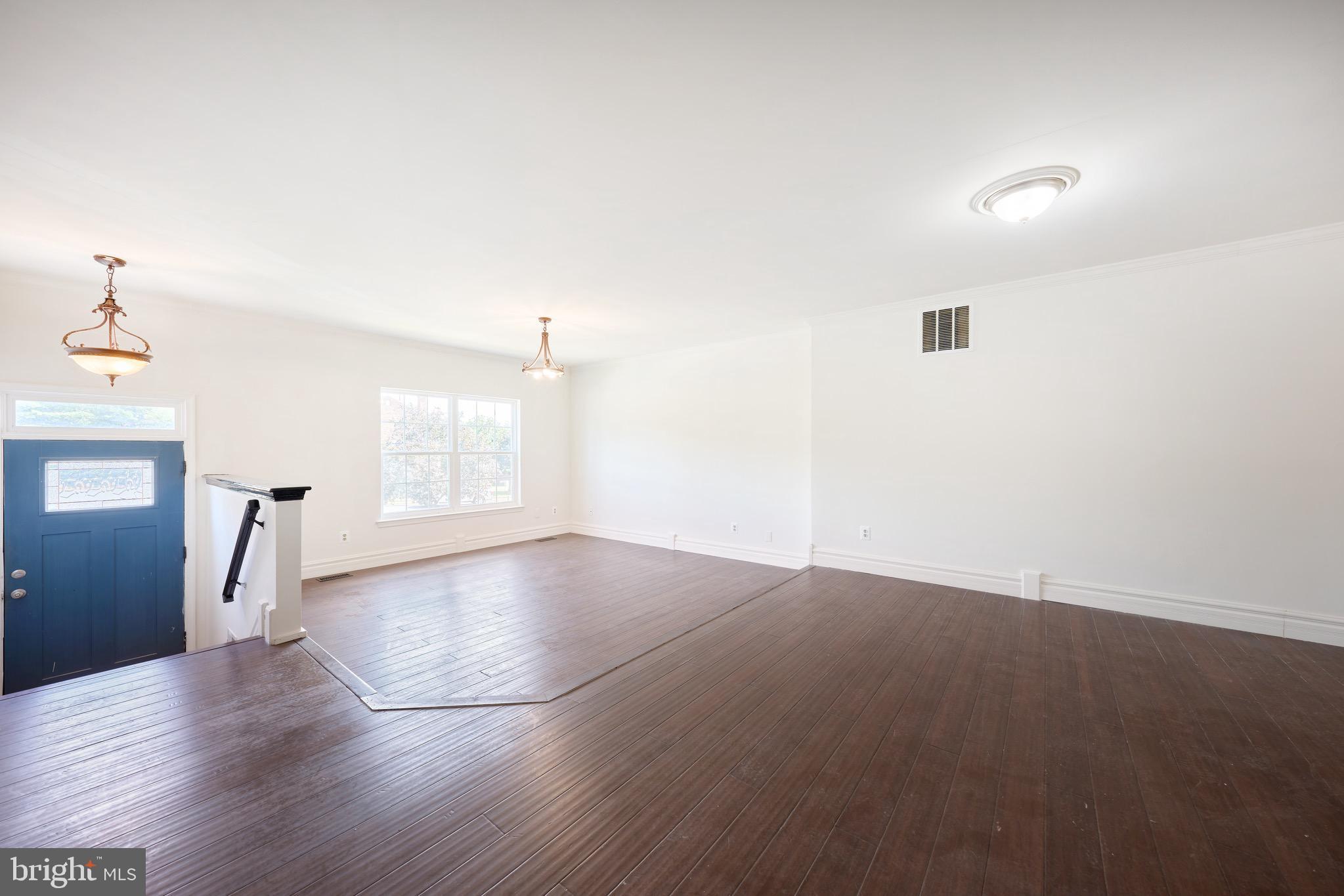 MIRROR RIDGE - Residential Lease