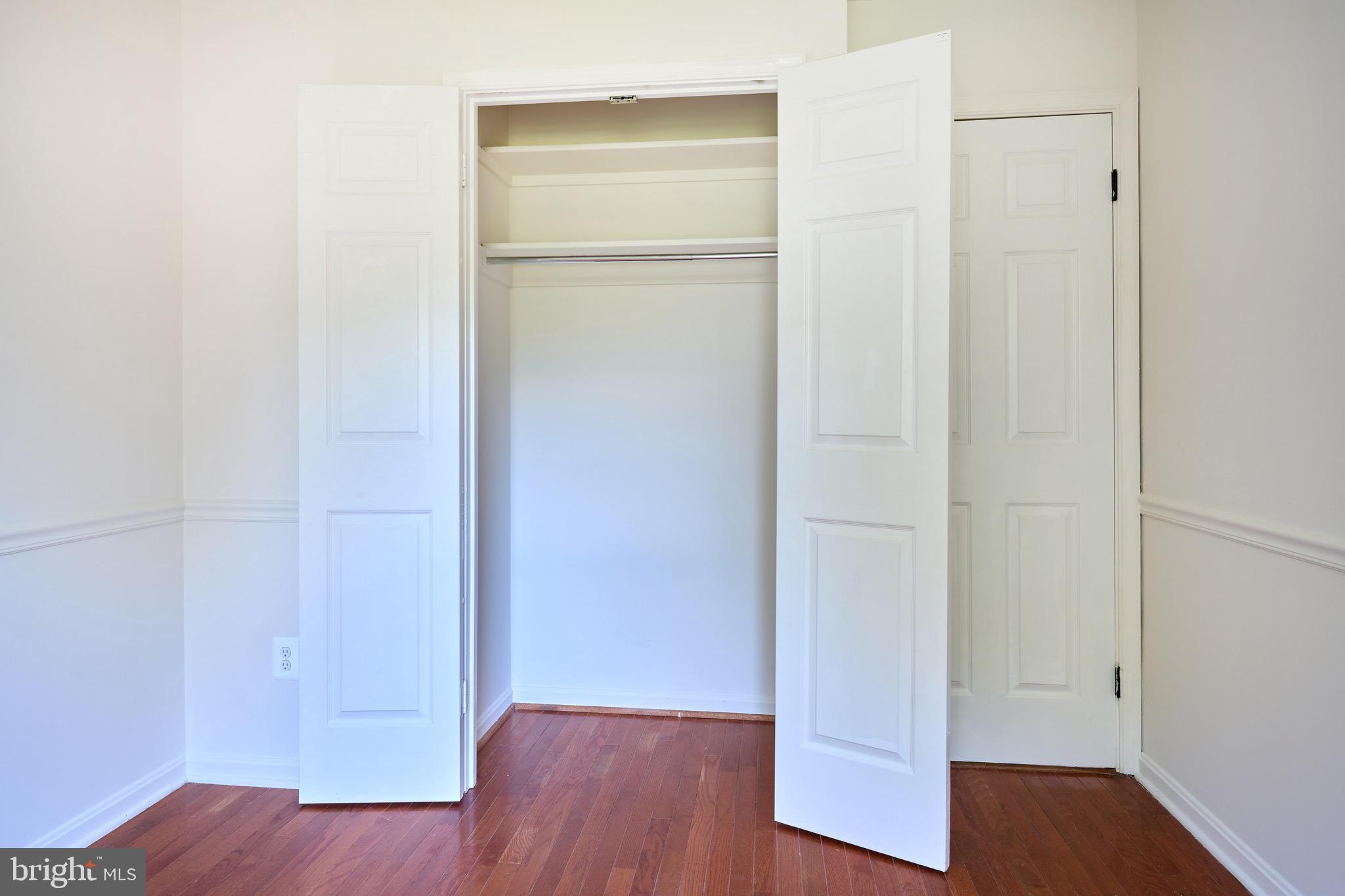 MIRROR RIDGE - Residential Lease