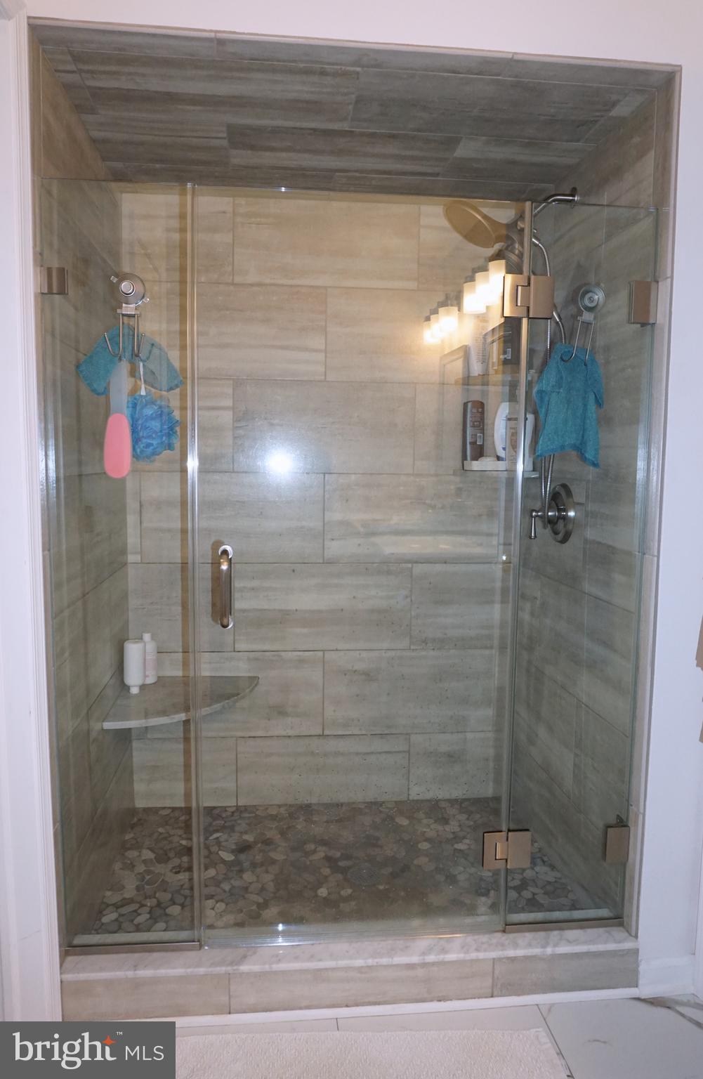 ROLLING MEADOWS - Residential