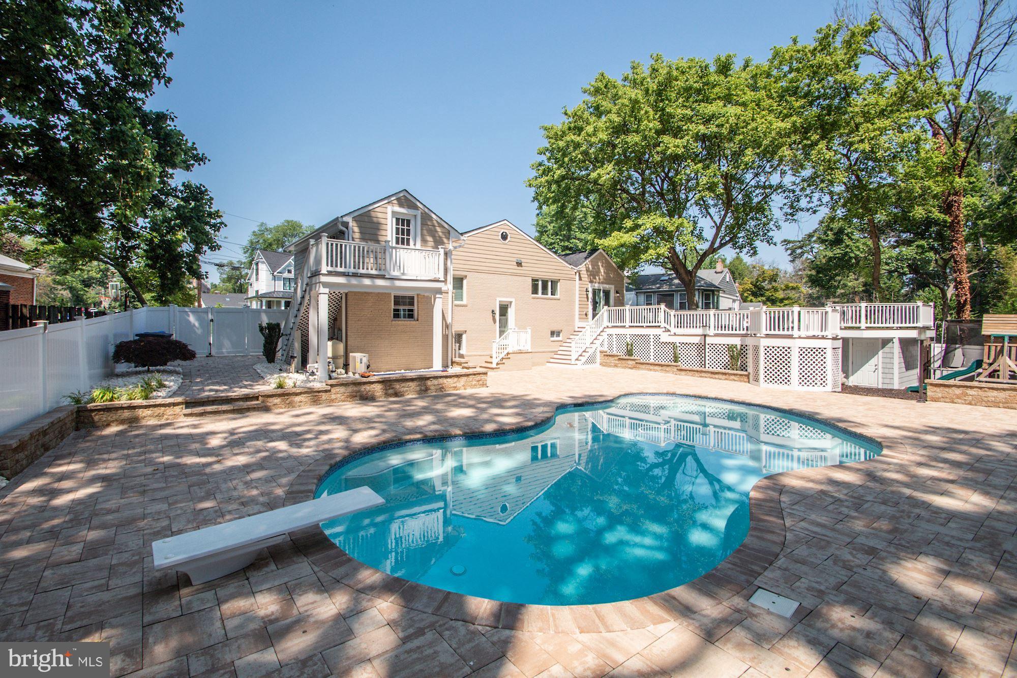 LOCUST HILL ESTATES - Residential Lease