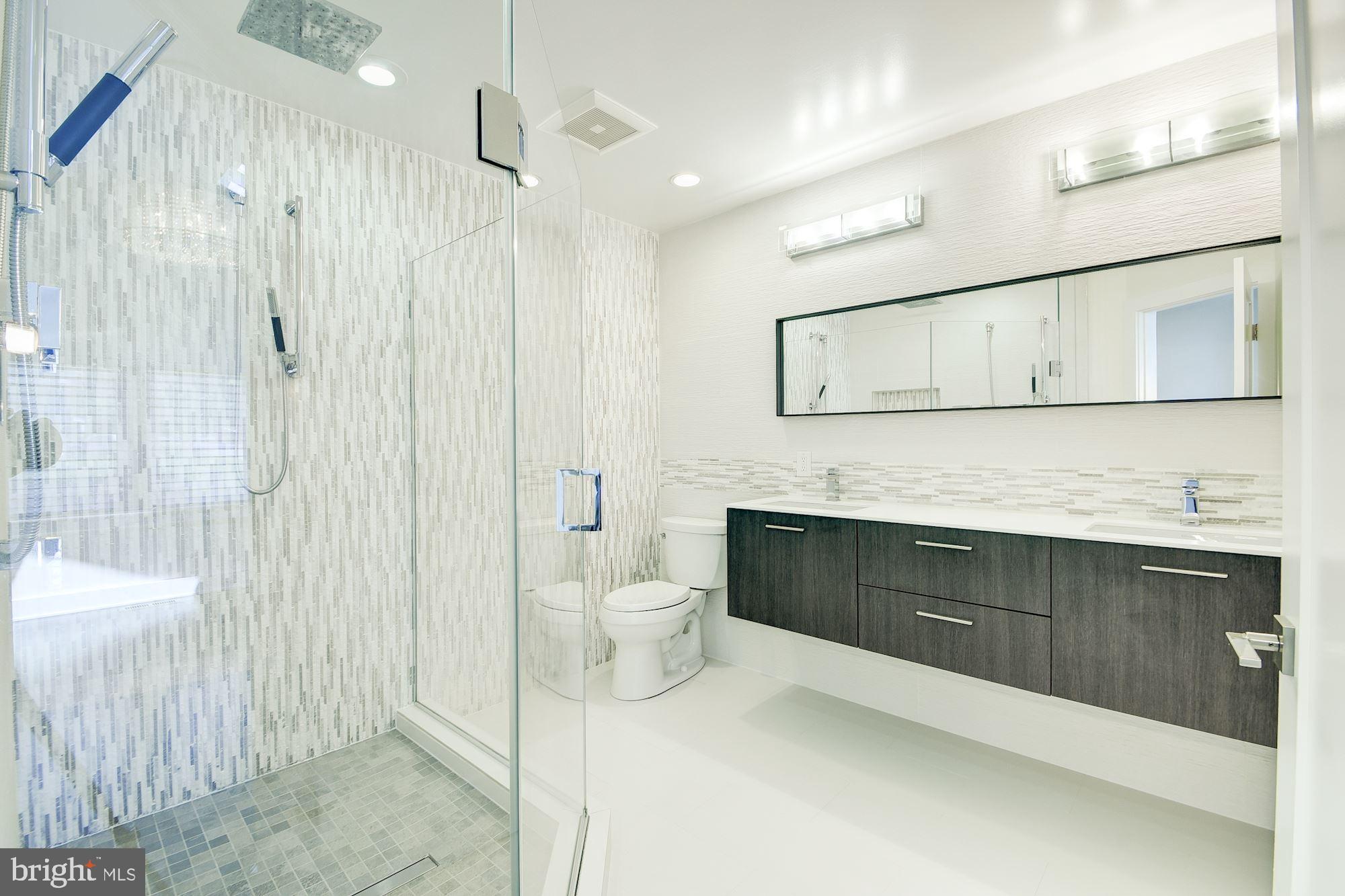 LOCUST HILL ESTATES - Residential Lease