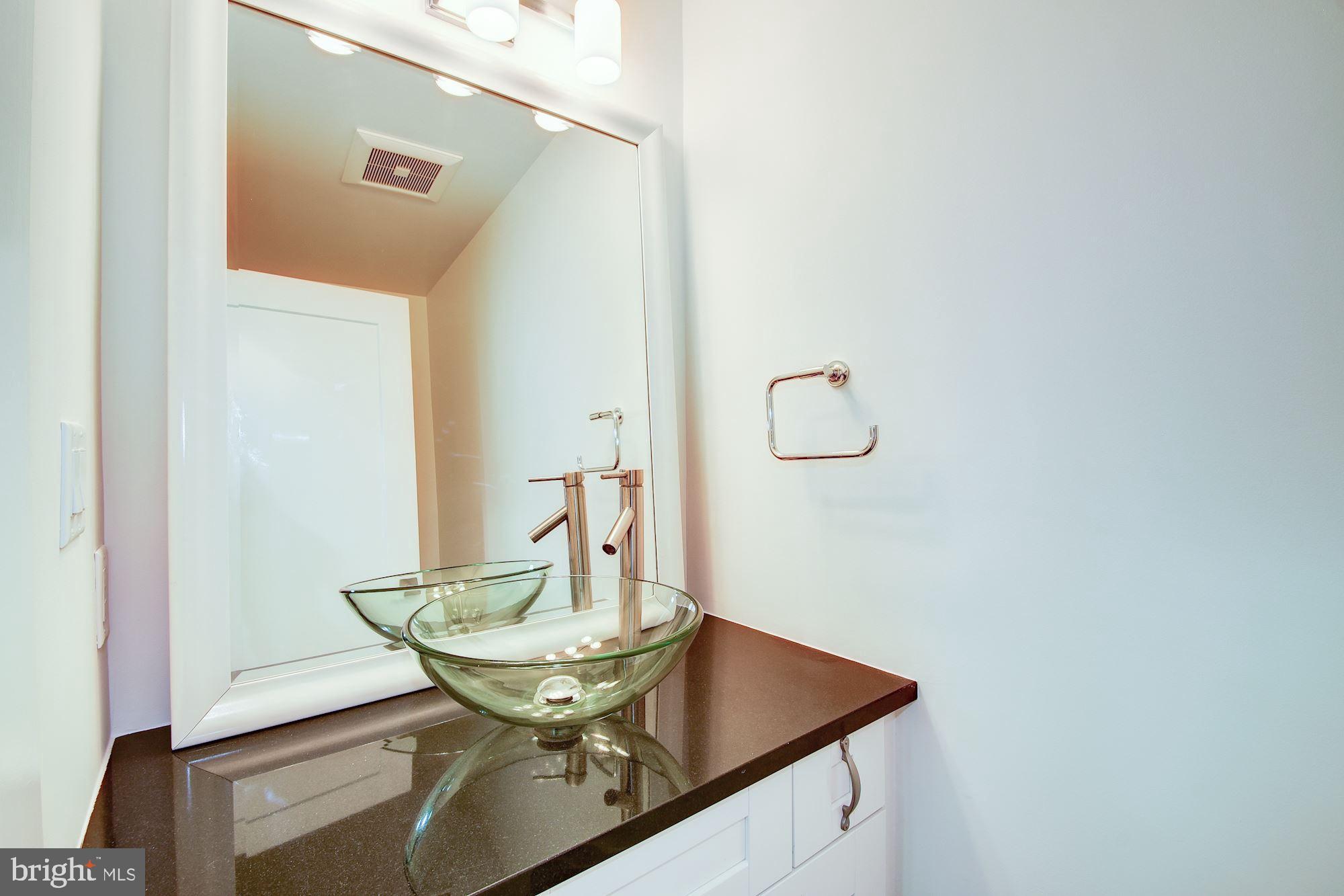 LOCUST HILL ESTATES - Residential Lease