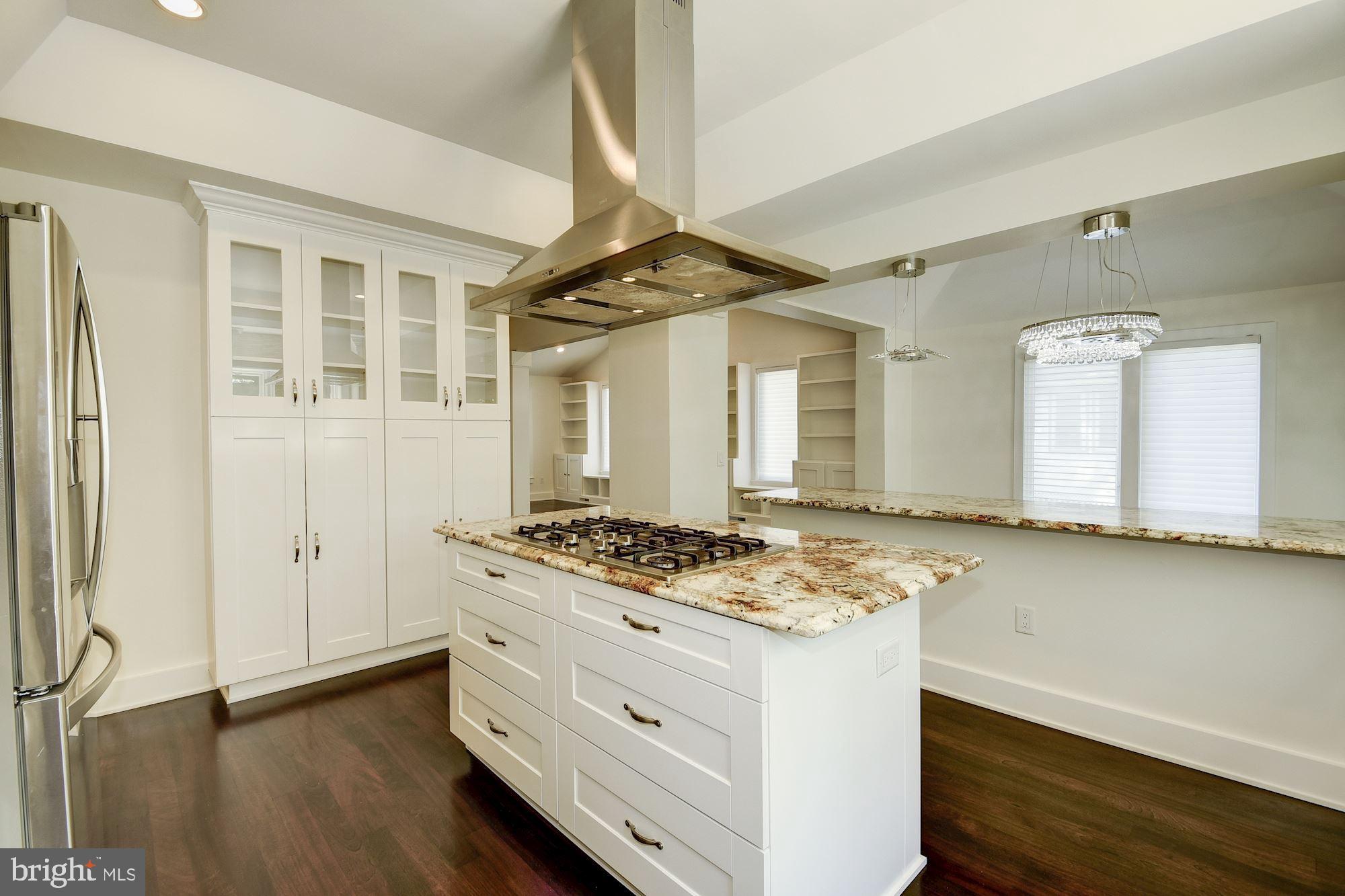 LOCUST HILL ESTATES - Residential Lease