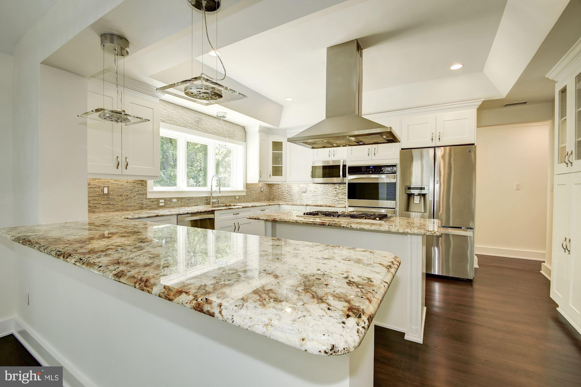 LOCUST HILL ESTATES - Residential Lease