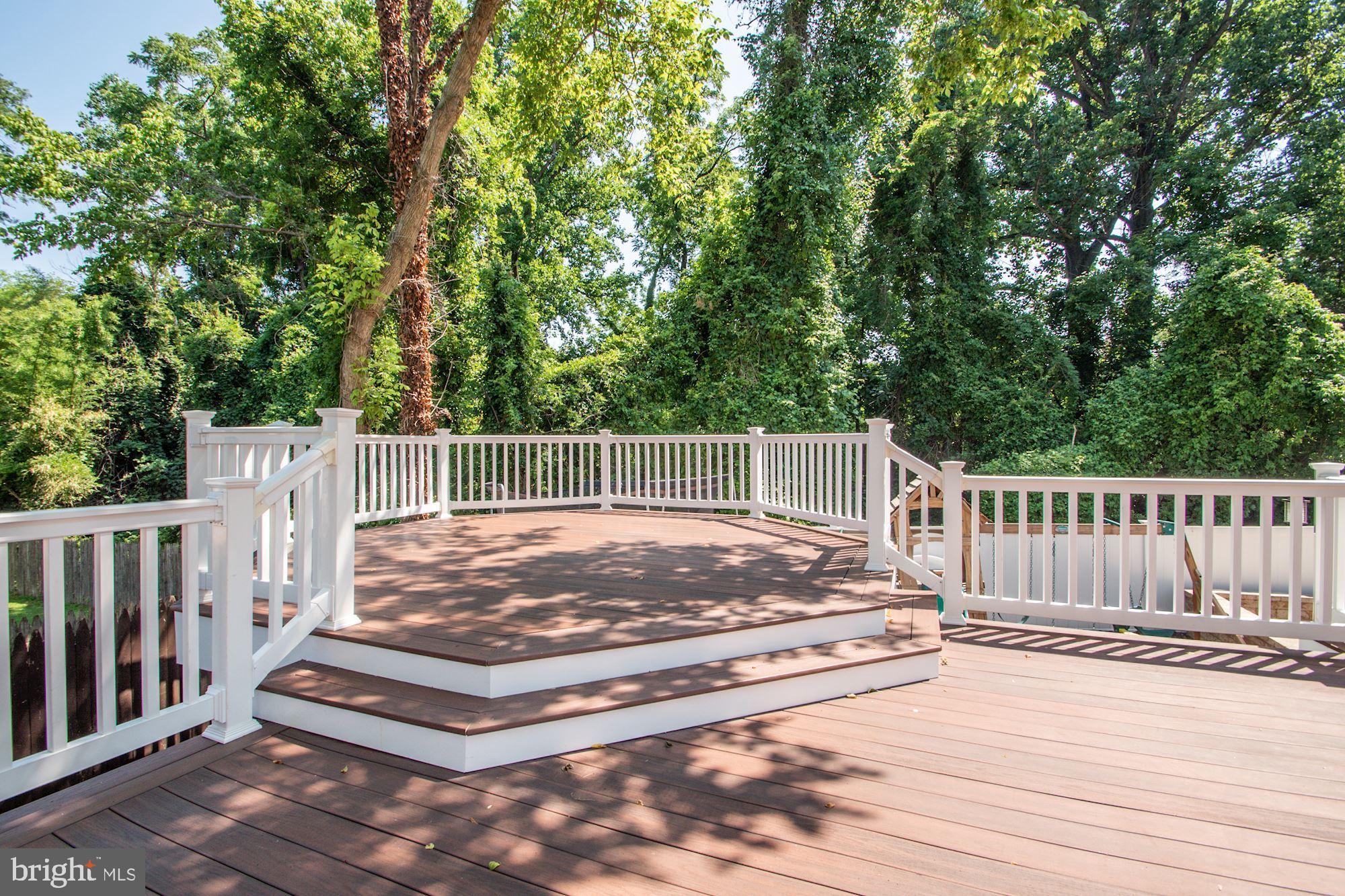 LOCUST HILL ESTATES - Residential Lease