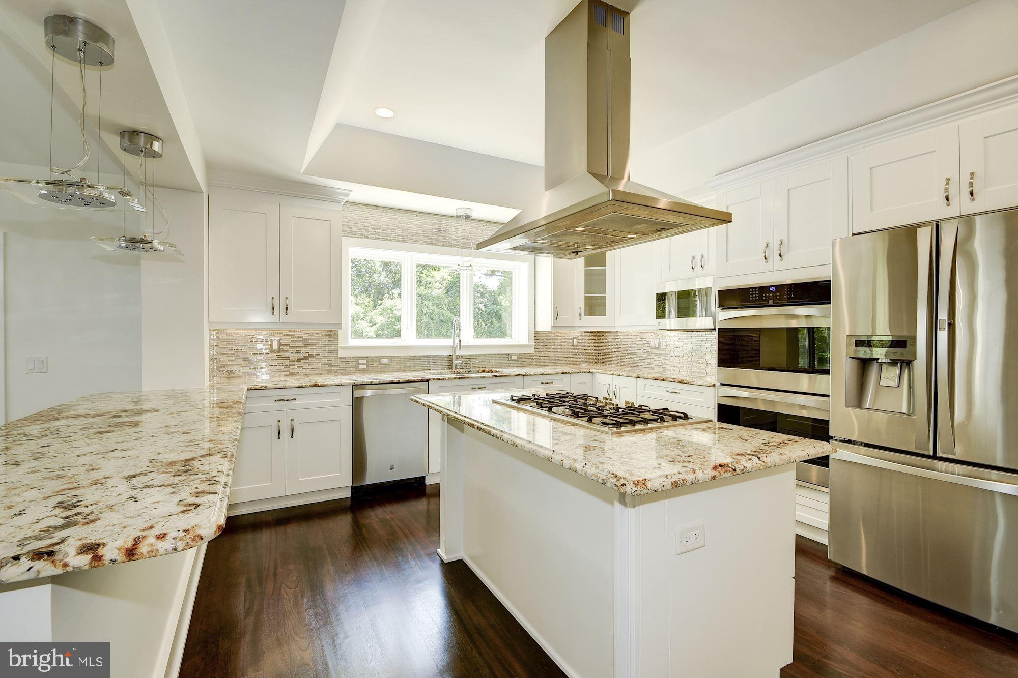 LOCUST HILL ESTATES - Residential Lease