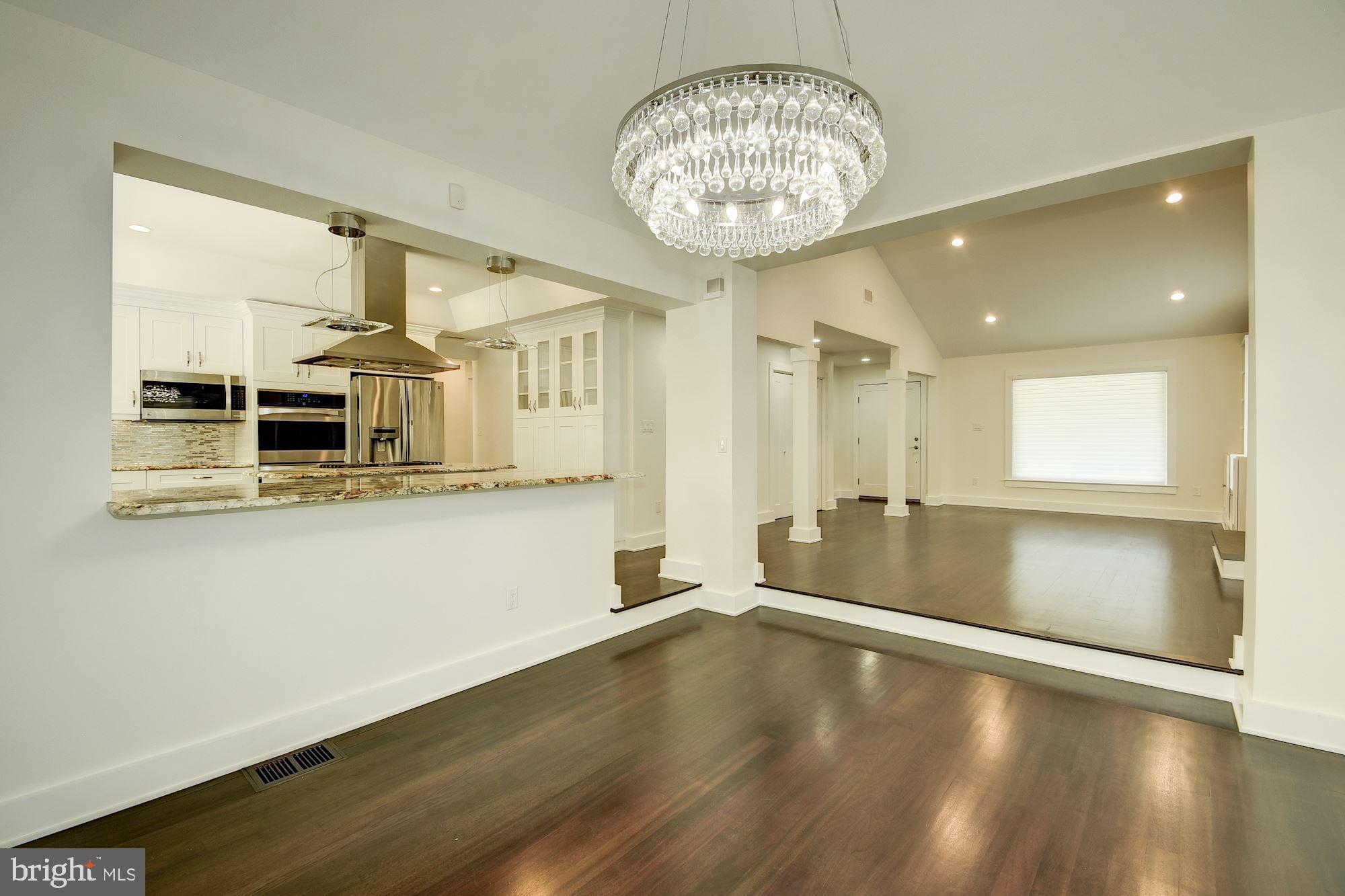 LOCUST HILL ESTATES - Residential Lease