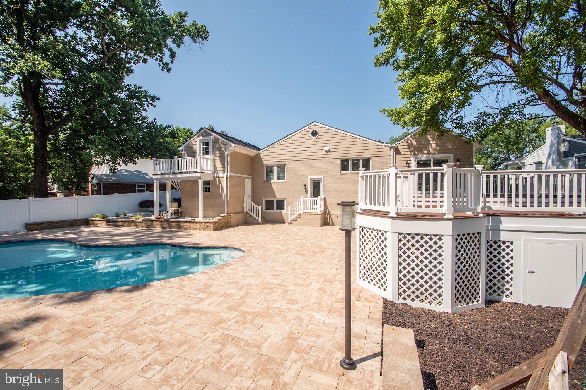 LOCUST HILL ESTATES - Residential Lease