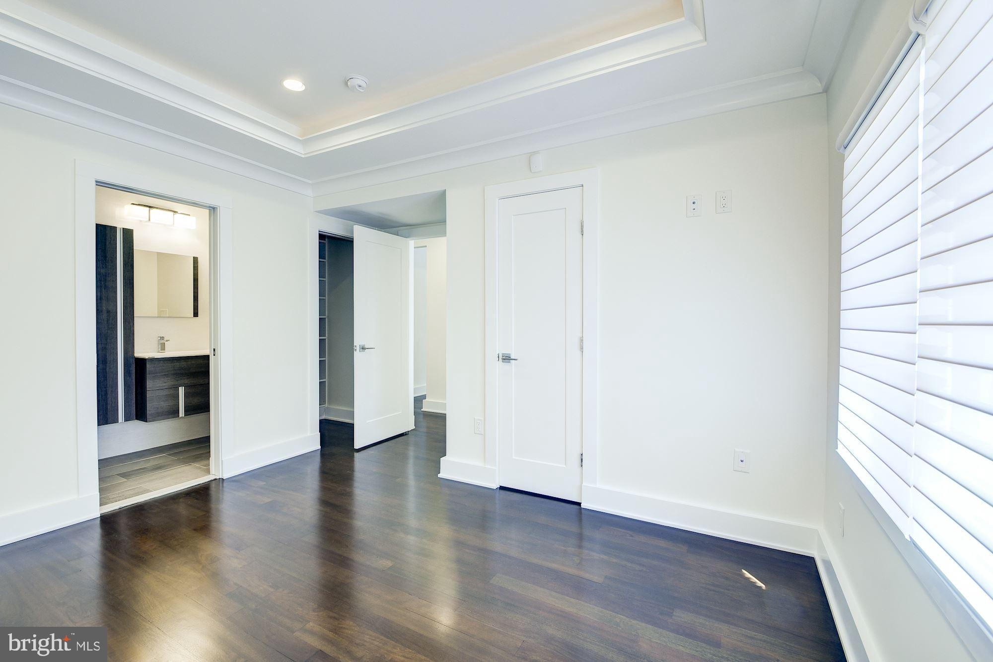 LOCUST HILL ESTATES - Residential Lease