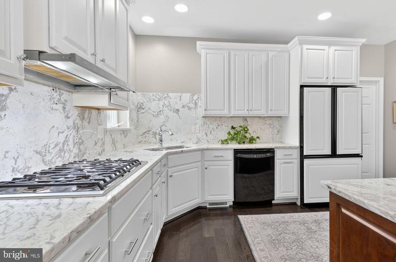 BRIGHTON - Residential