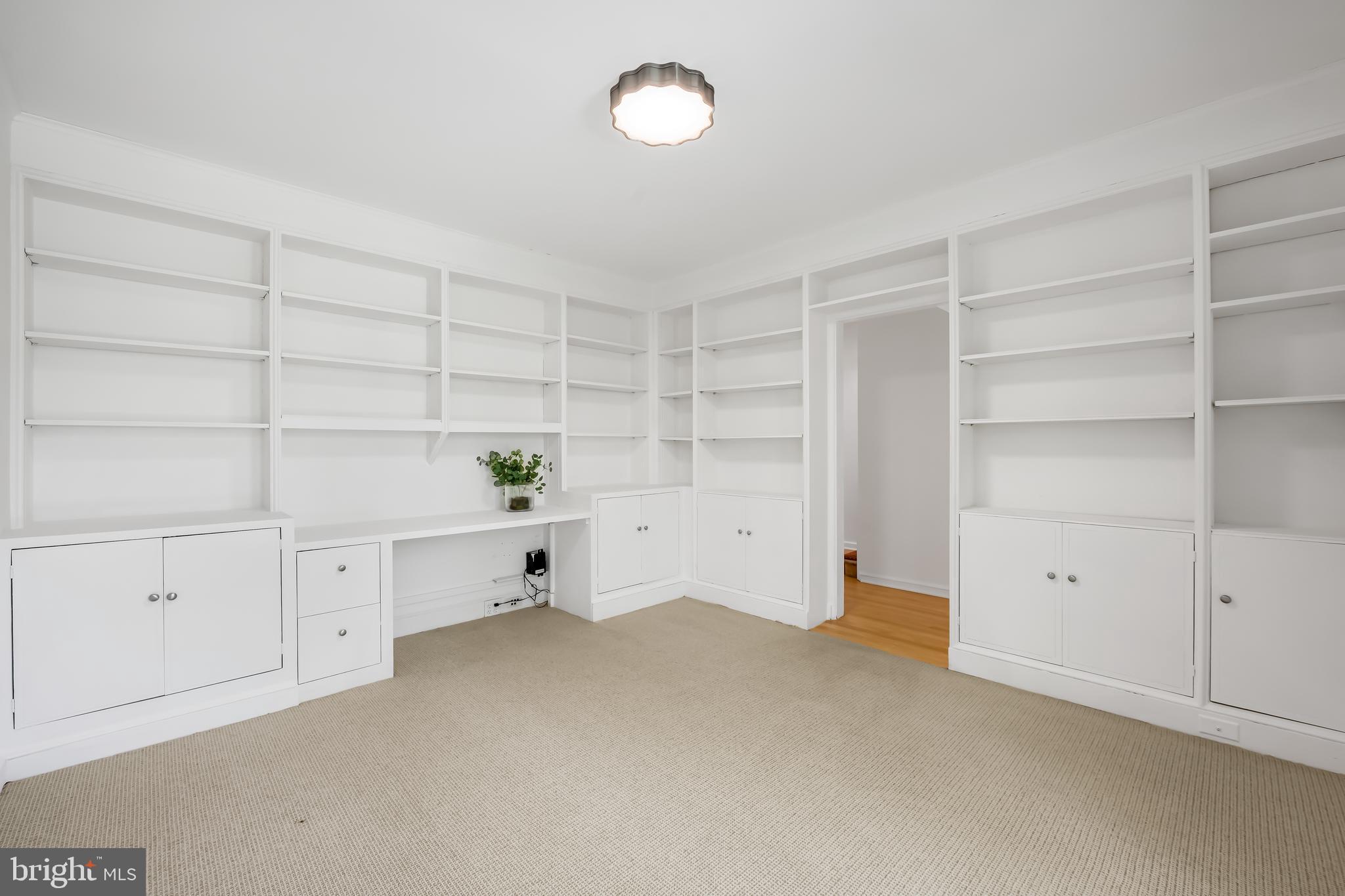 WOODBROOK - Residential