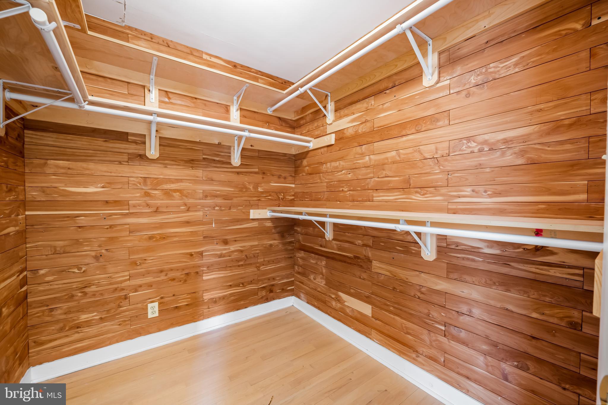 WOODBROOK - Residential