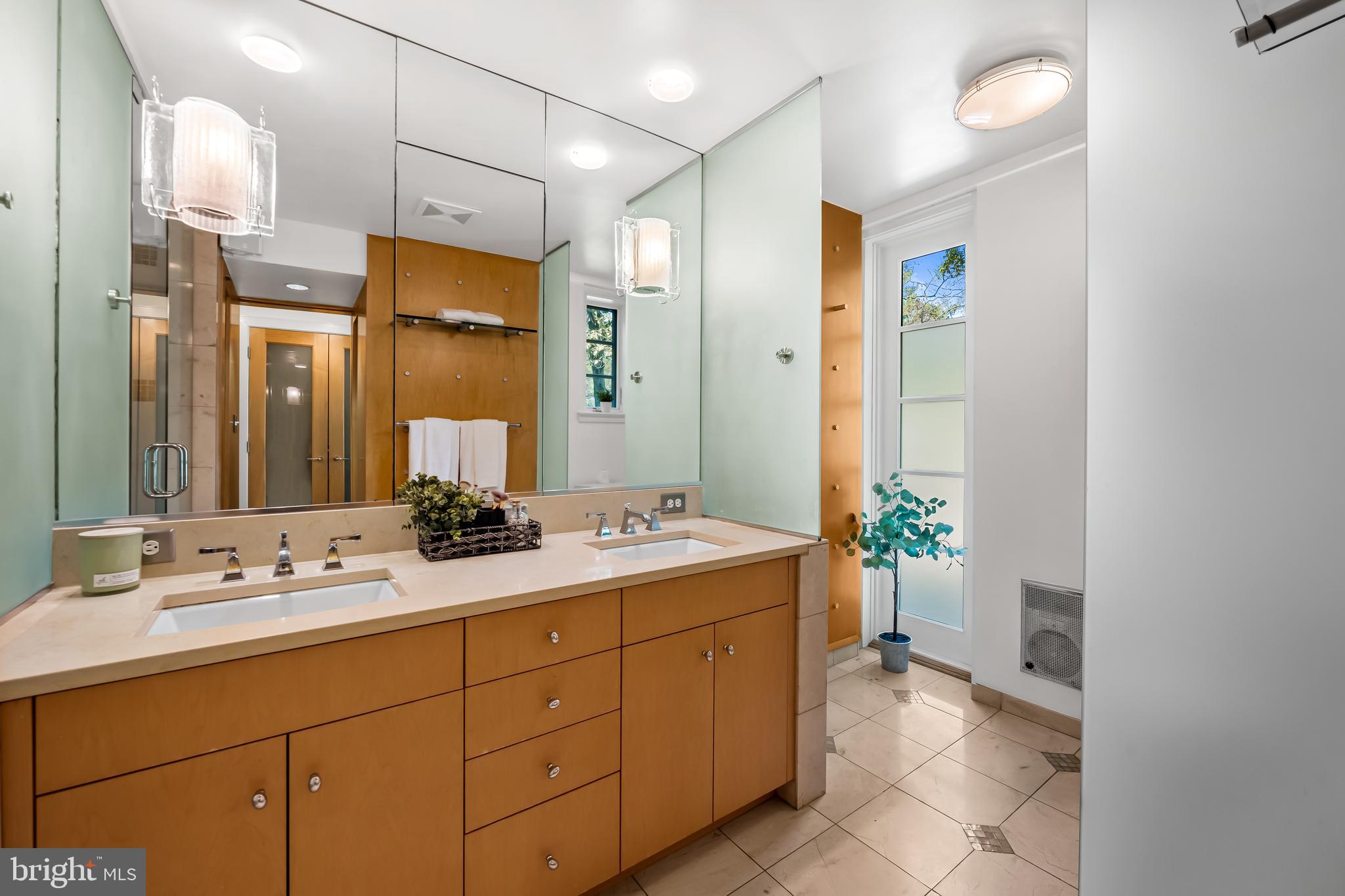 WOODBROOK - Residential