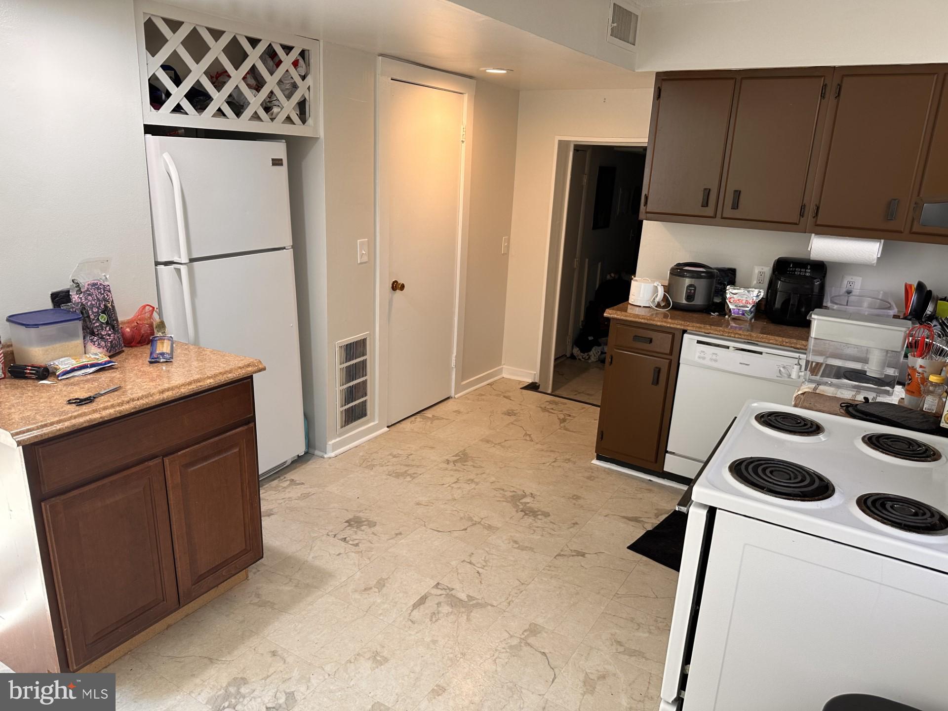 COLLEGE PARK - Residential Income