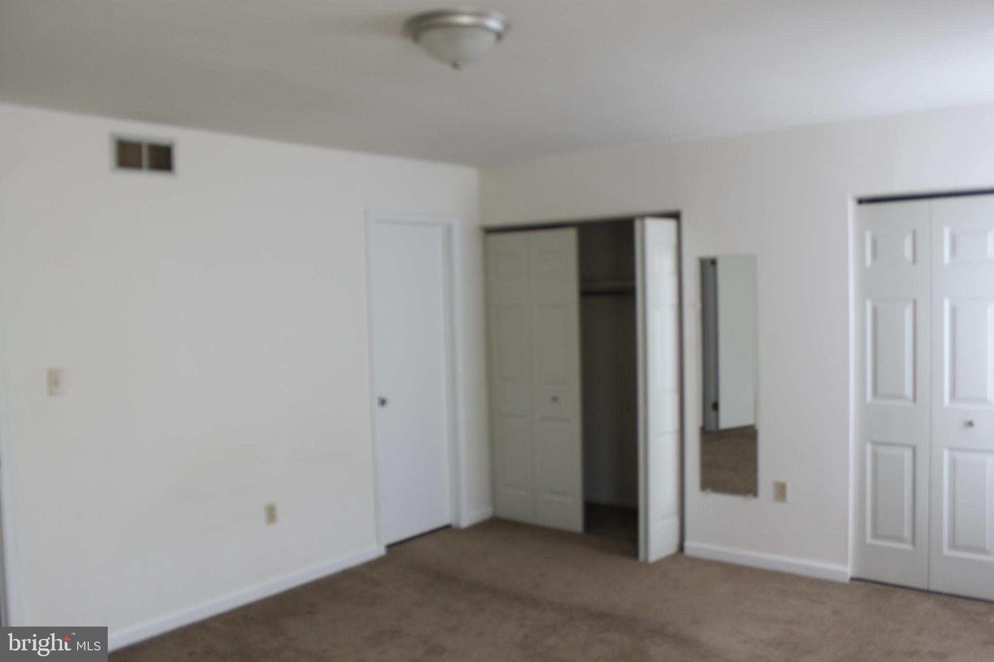 FOUR SEASONS - Residential Lease