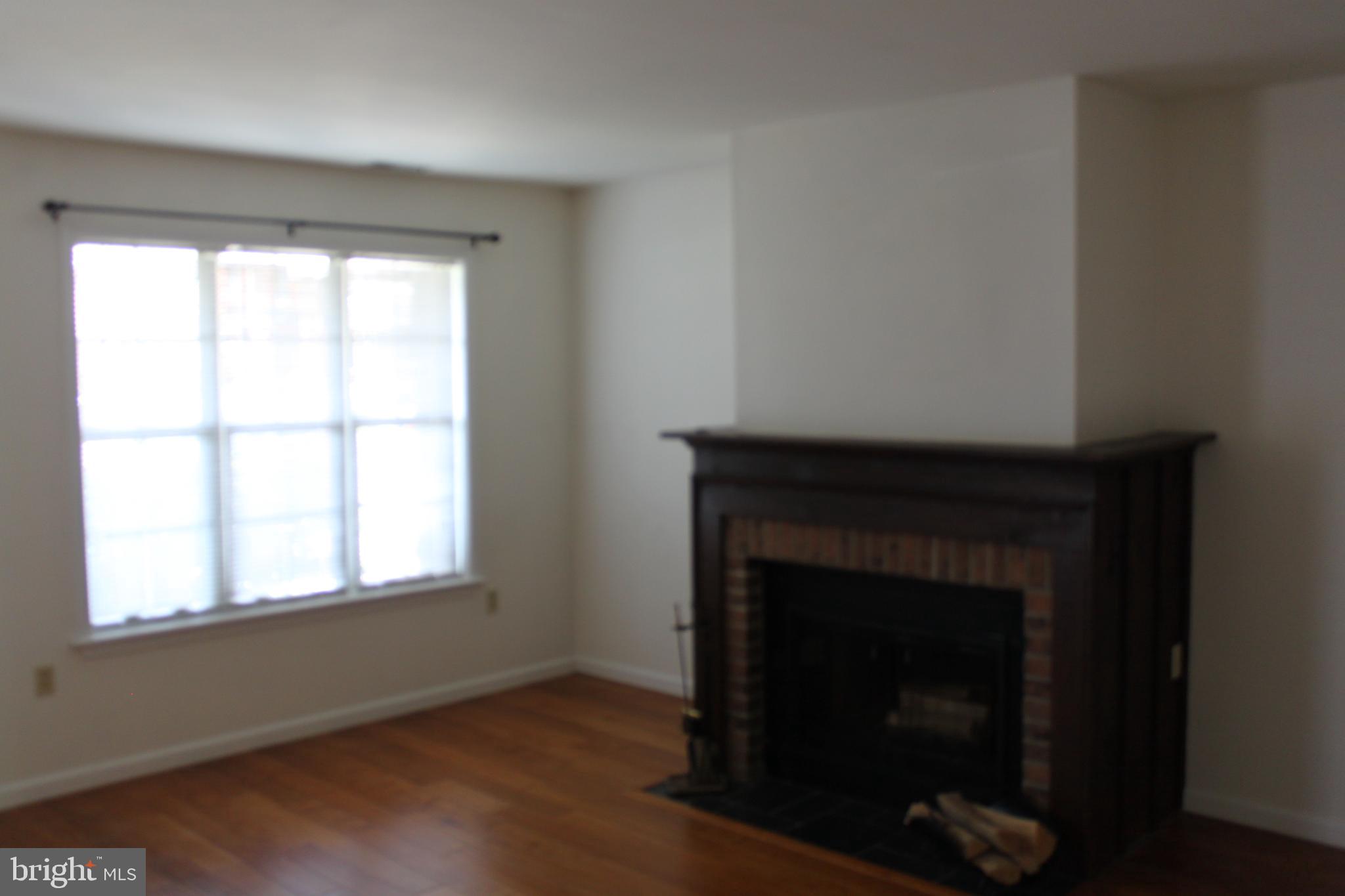 FOUR SEASONS - Residential Lease