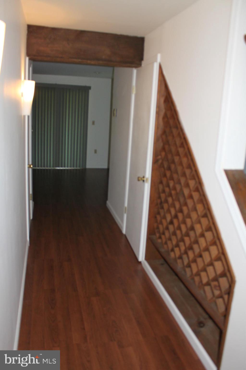 FOUR SEASONS - Residential Lease