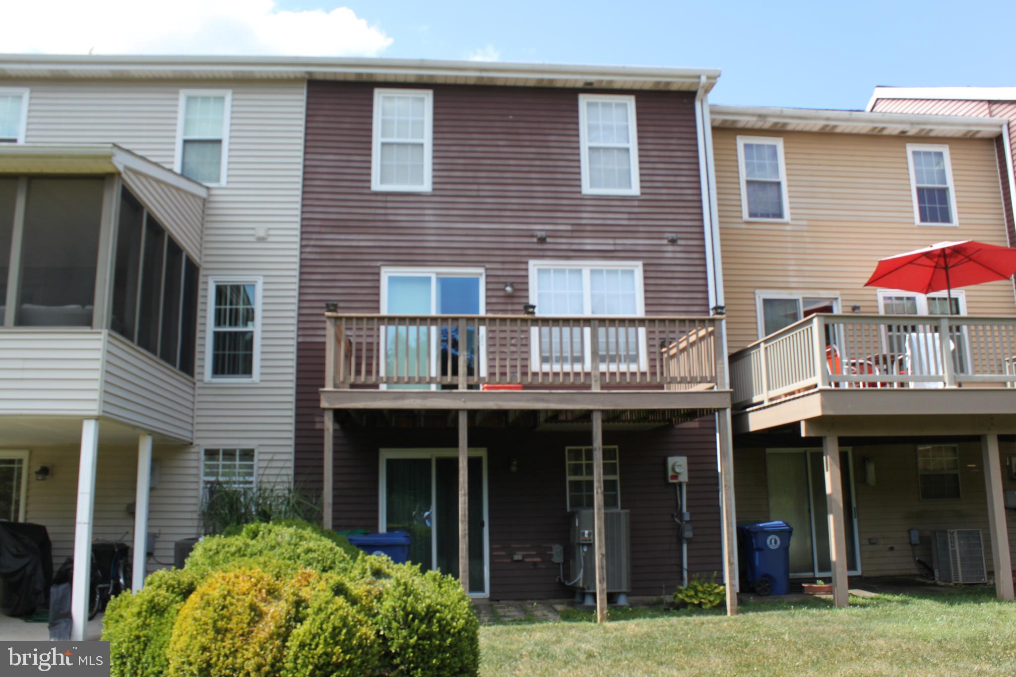 FOUR SEASONS - Residential Lease