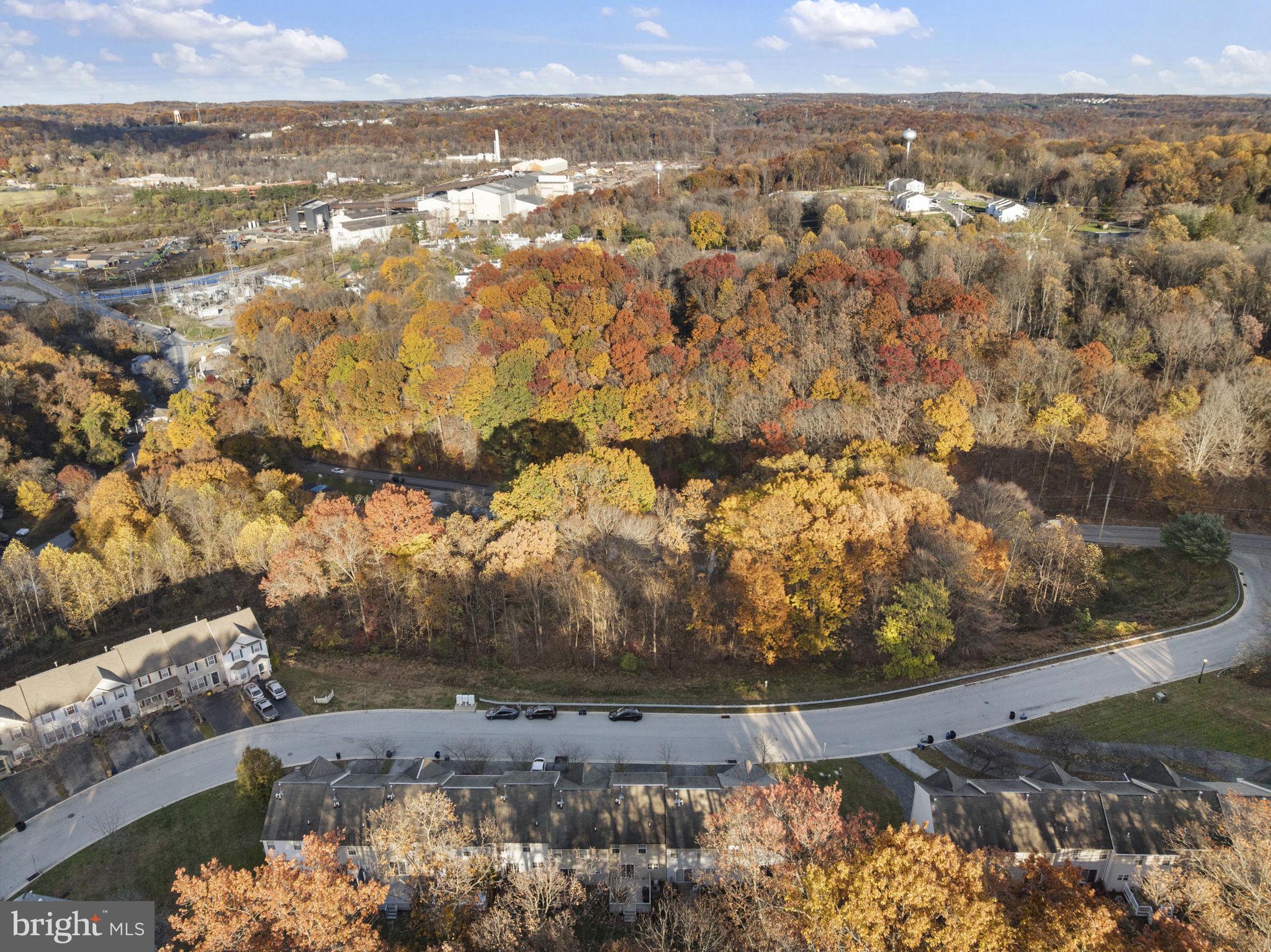 BRANFORD WOODS - Residential