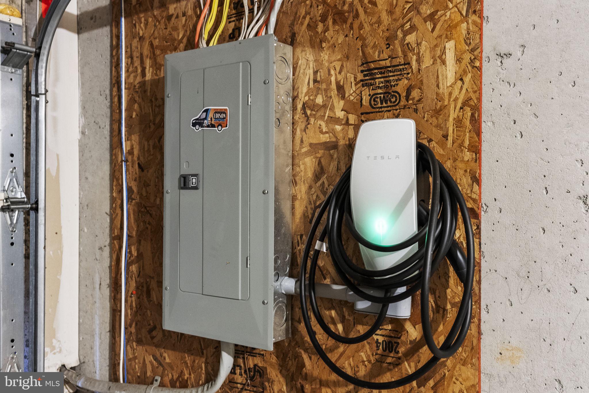 BRANFORD WOODS - Residential