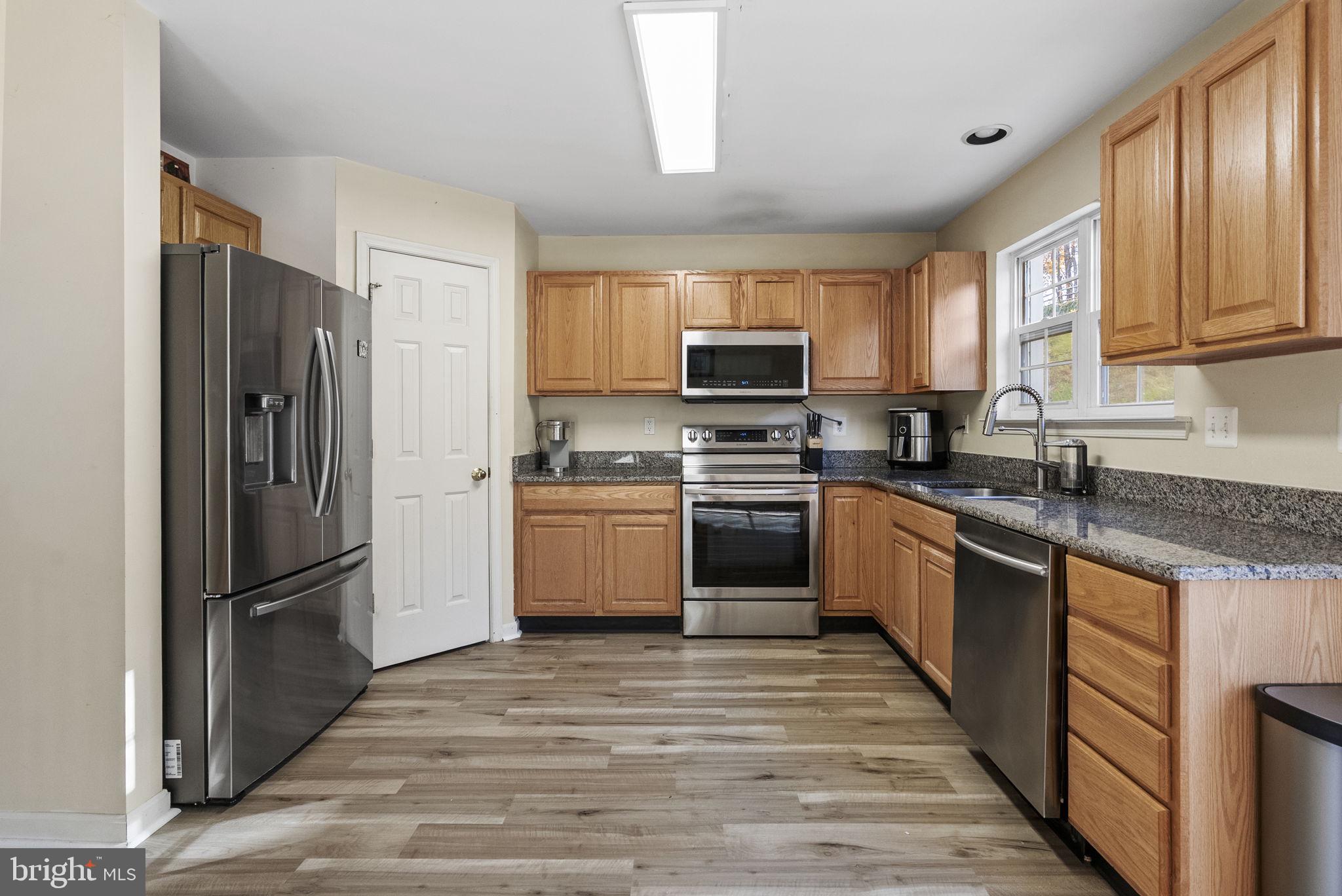 BRANFORD WOODS - Residential