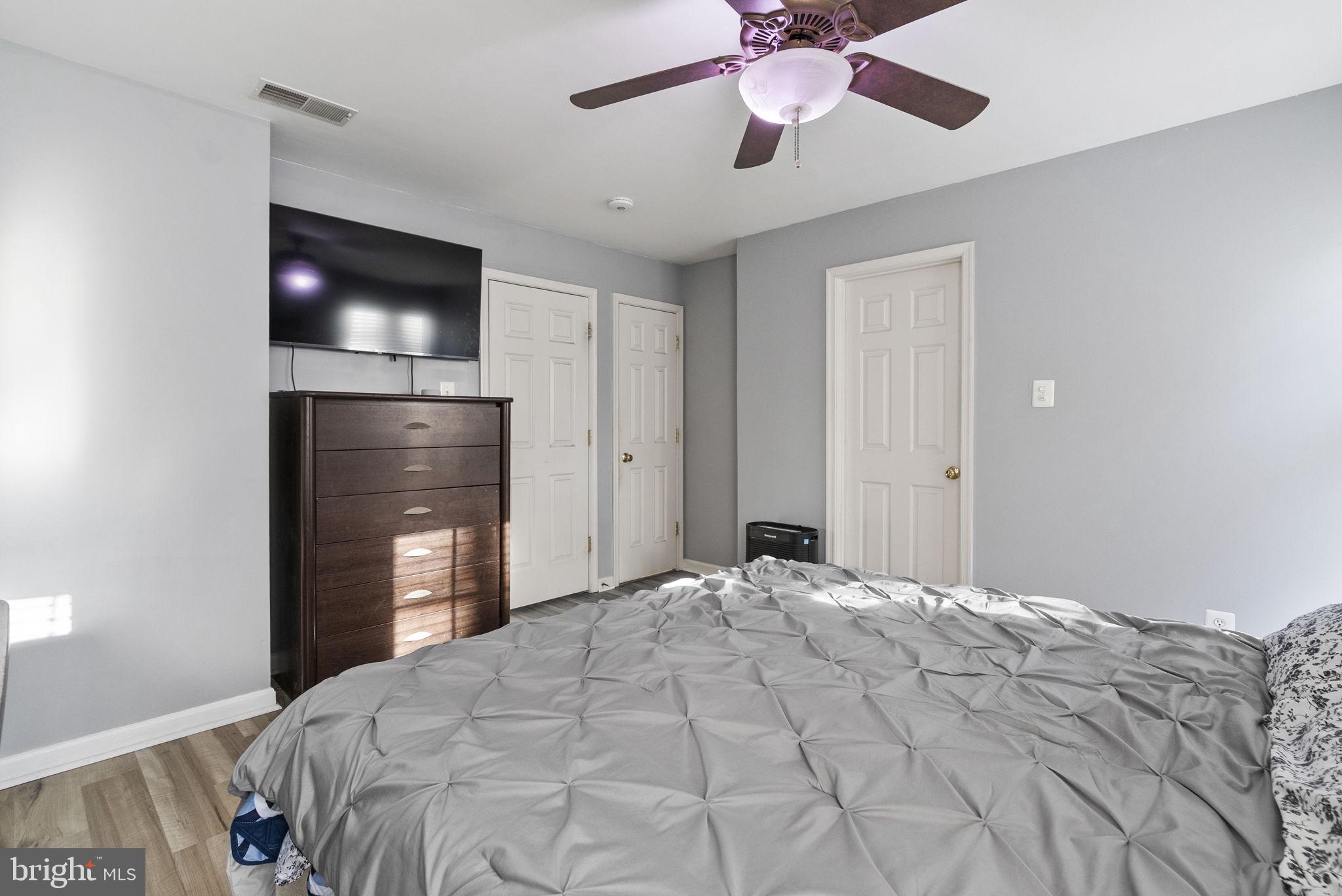 BRANFORD WOODS - Residential