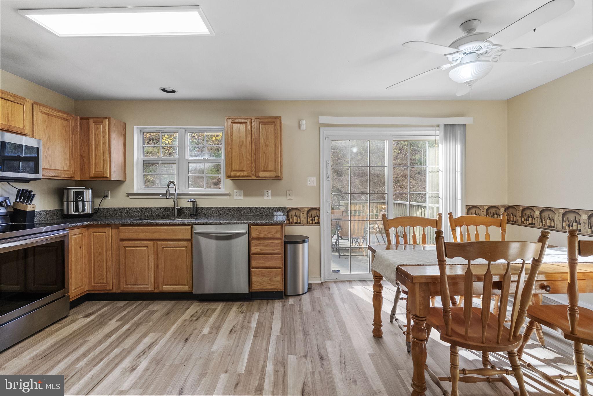 BRANFORD WOODS - Residential