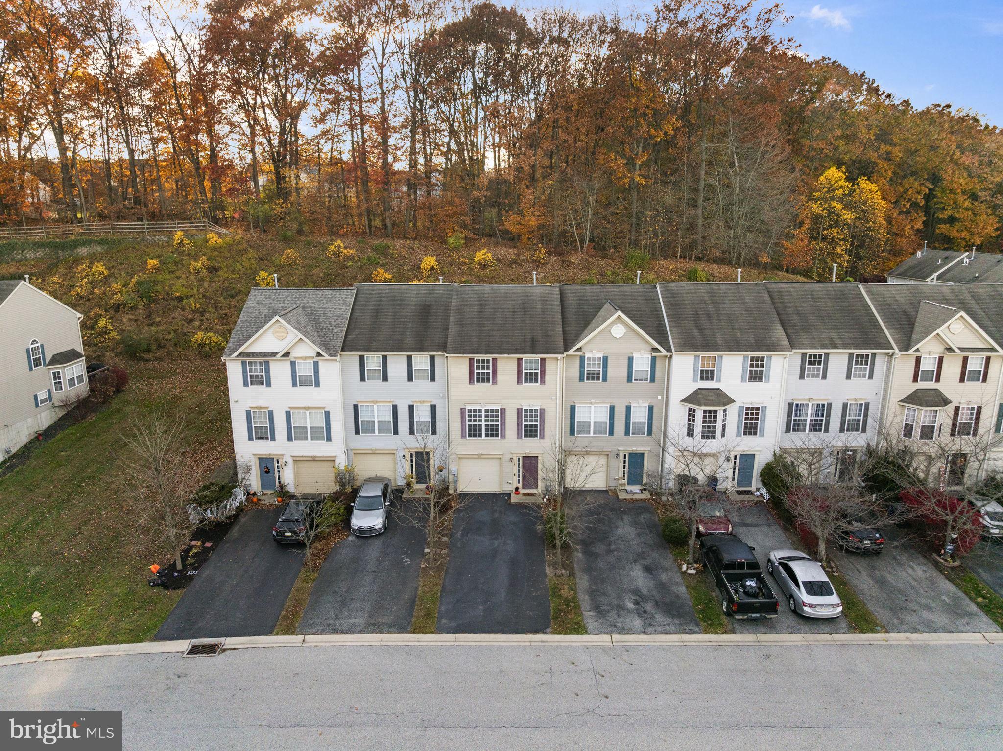 BRANFORD WOODS - Residential