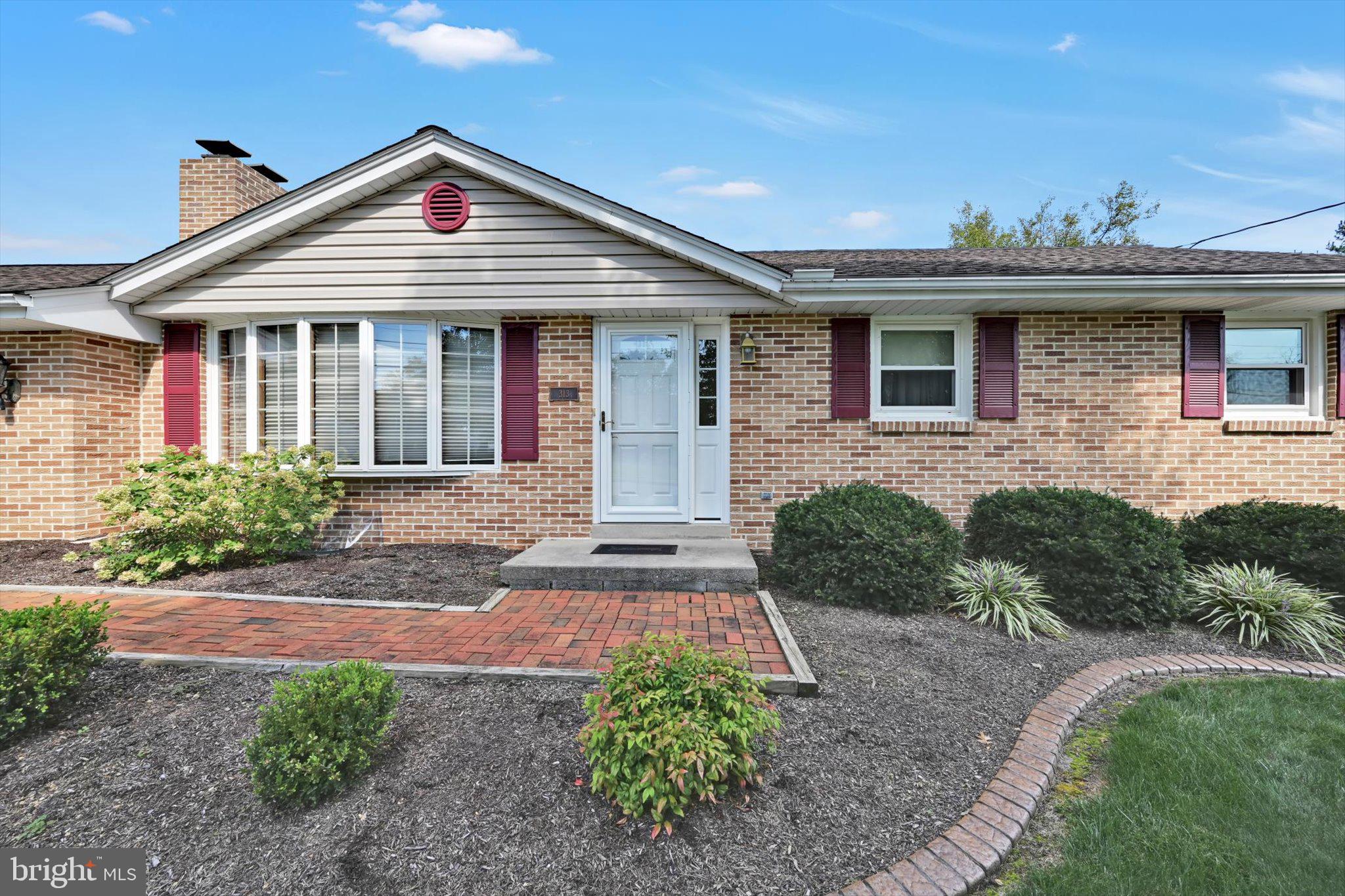 313 PARKVIEW DRIVE