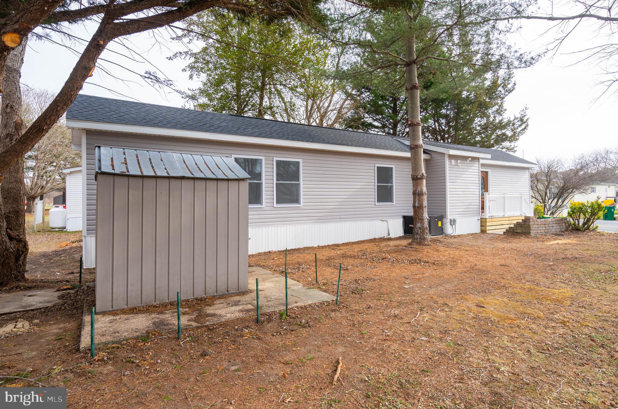 WHISPERING PINE MHP - Residential