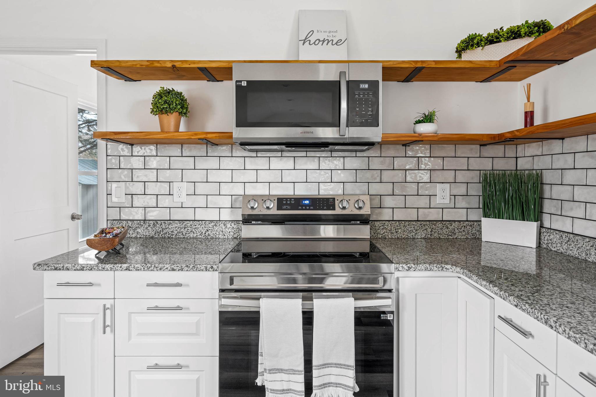 WHISPERING PINE MHP - Residential