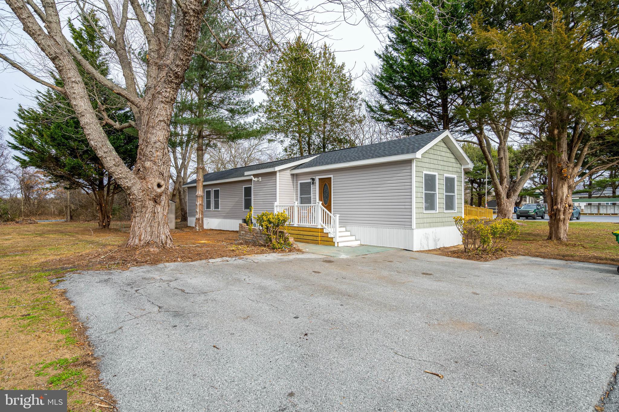 WHISPERING PINE MHP - Residential