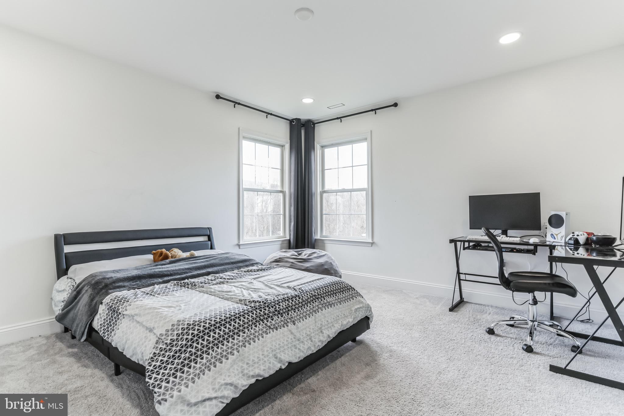 BRADDOCK HEIGHTS - Residential