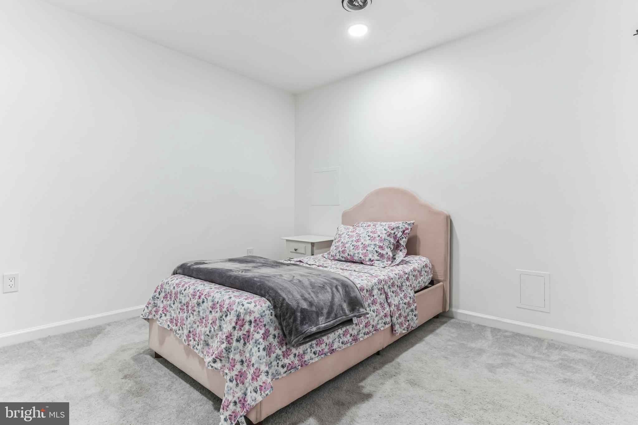 BRADDOCK HEIGHTS - Residential