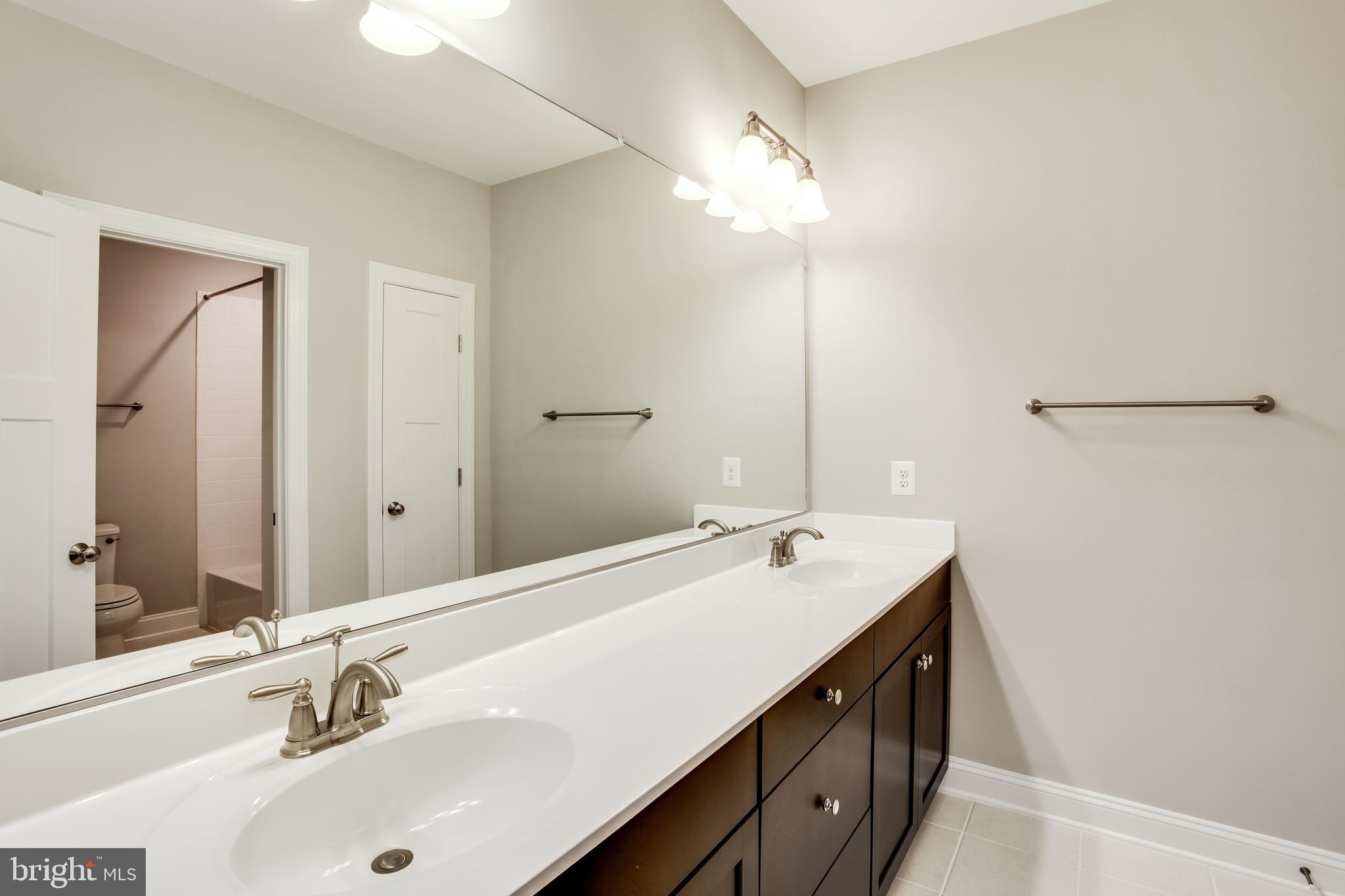 DEVON PARK - Residential