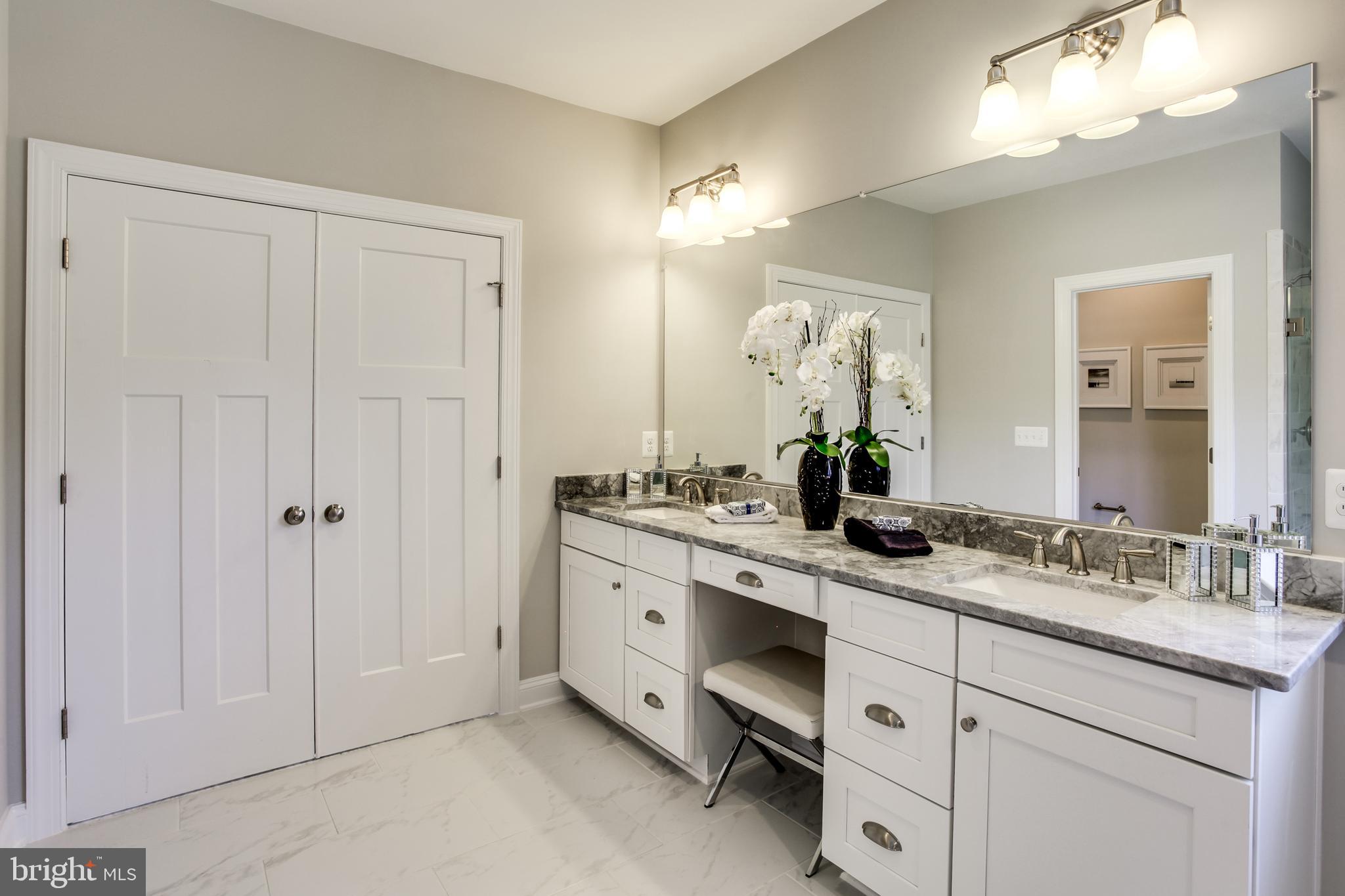 DEVON PARK - Residential