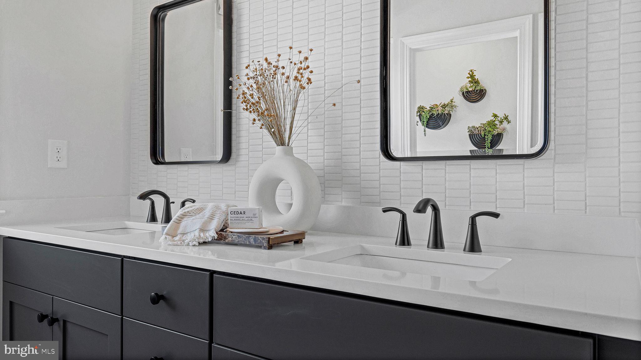 STRAWBERRY HILLS - Residential