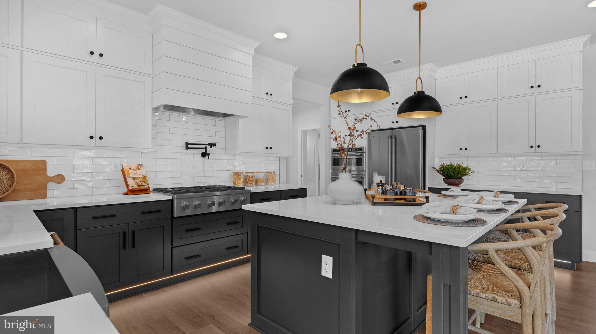 STRAWBERRY HILLS - Residential