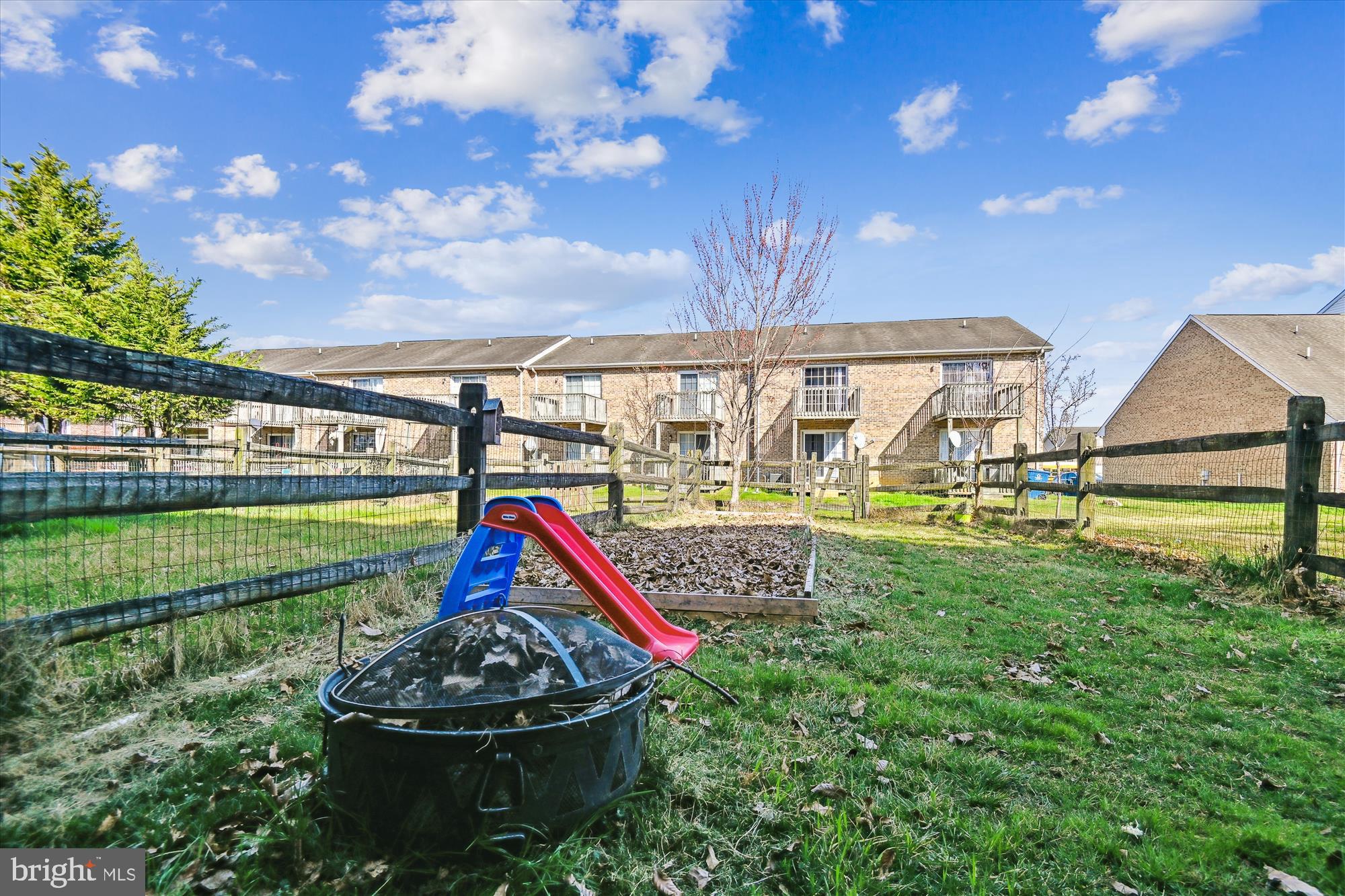 VILLAGE OF PHEASANT GLEN - Residential