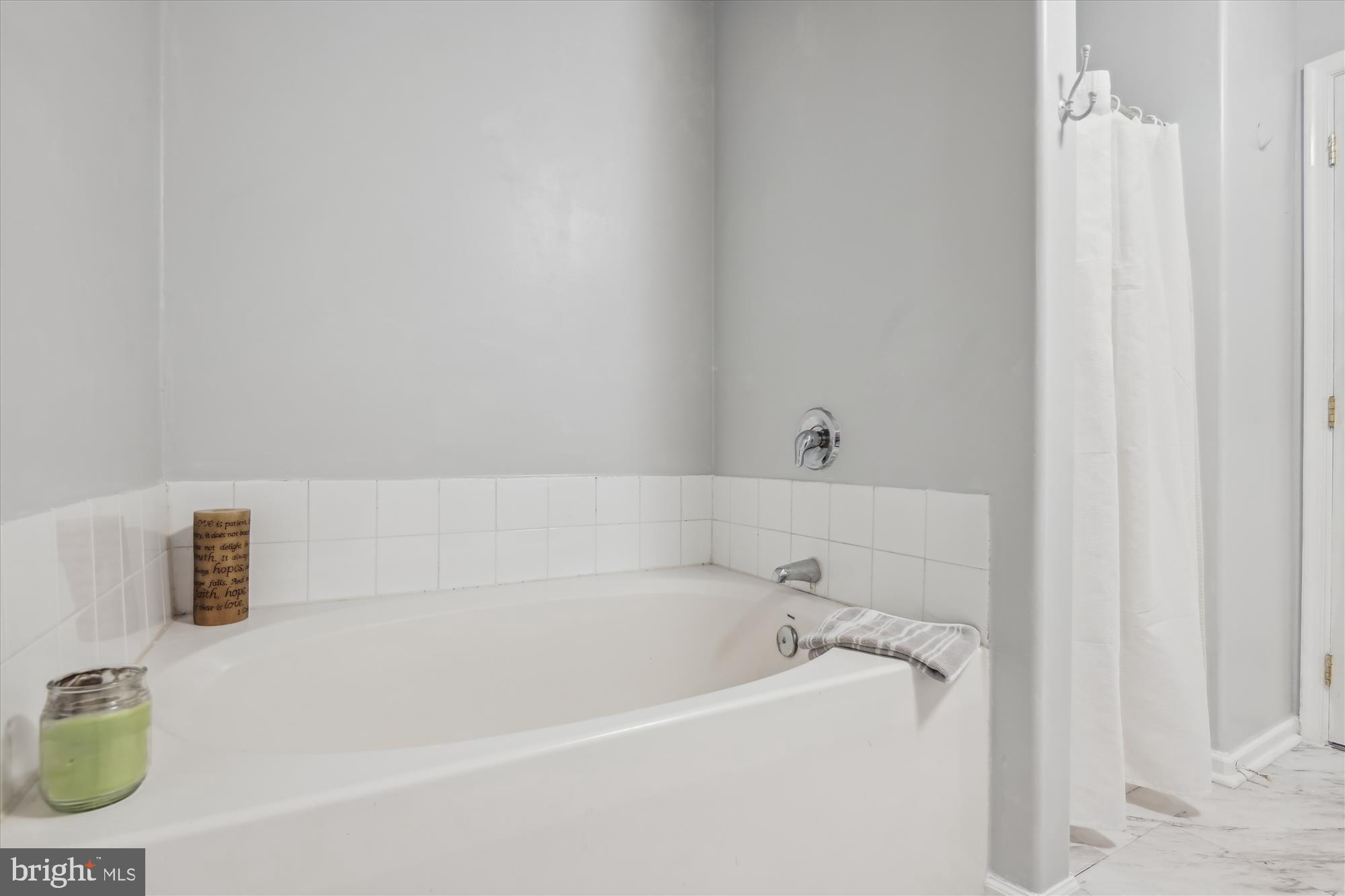 VILLAGE OF PHEASANT GLEN - Residential